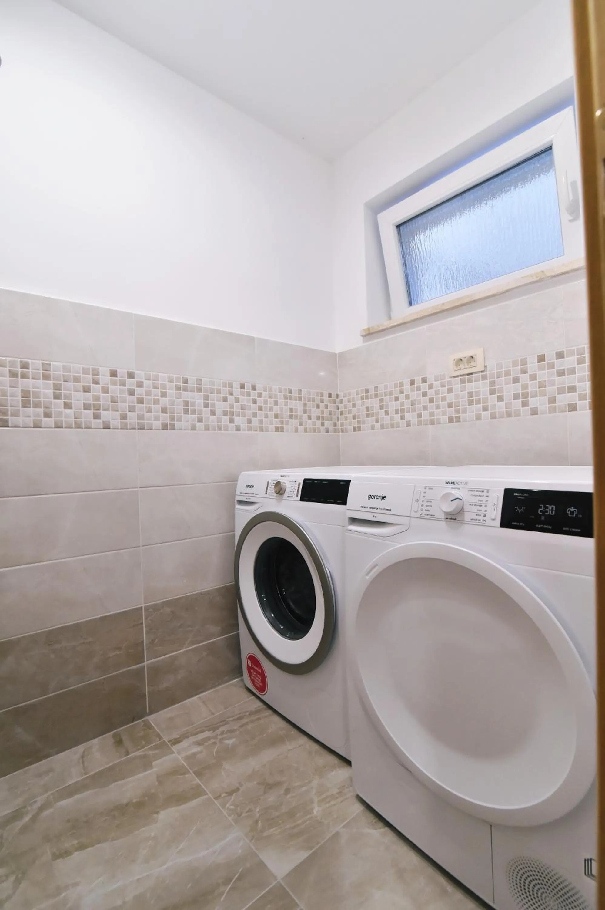 washing machine in Villa Muskatel KRK -with heated covered pool