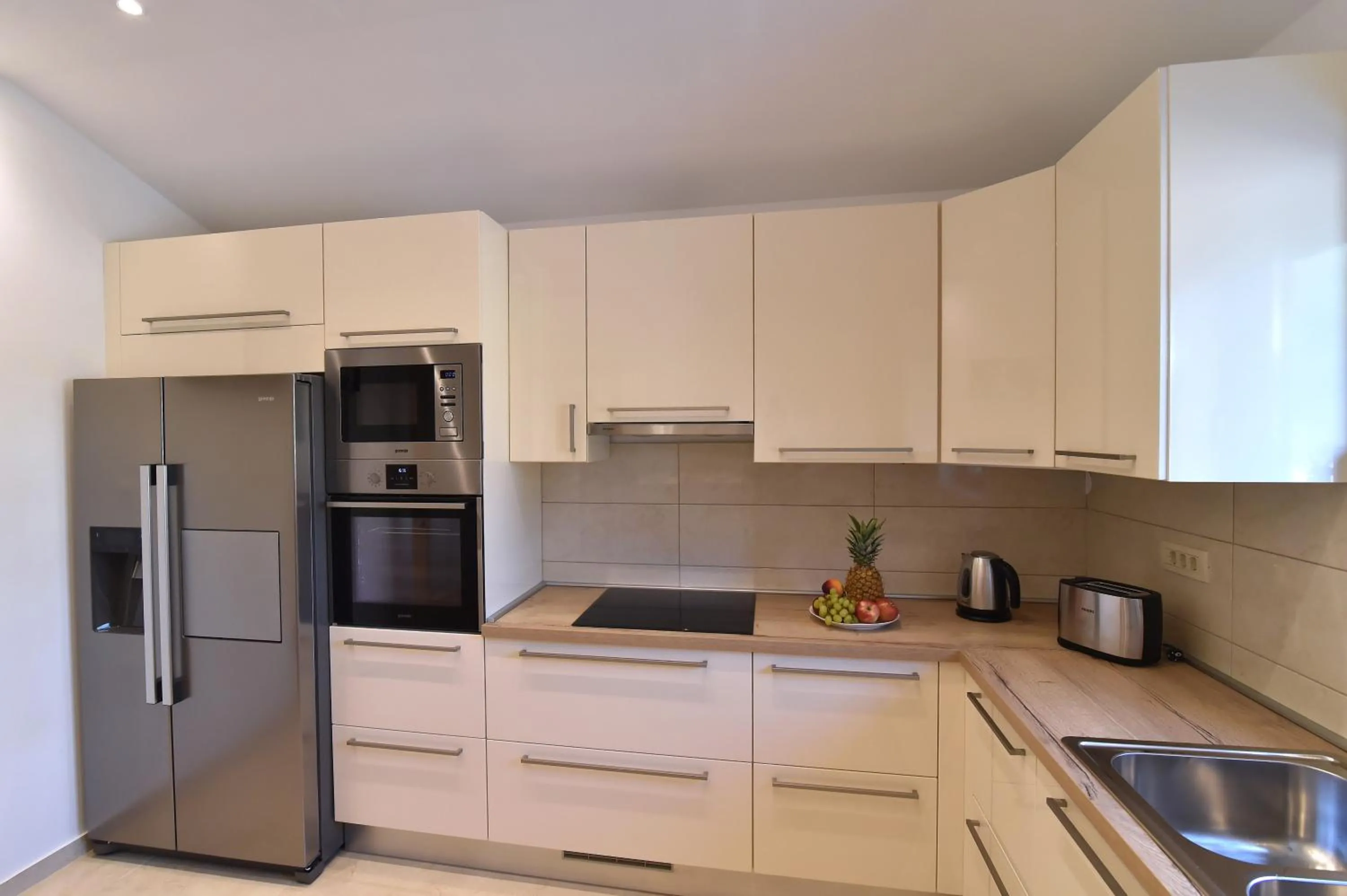Coffee/tea facilities in Villa Muskatel KRK -with heated covered pool
