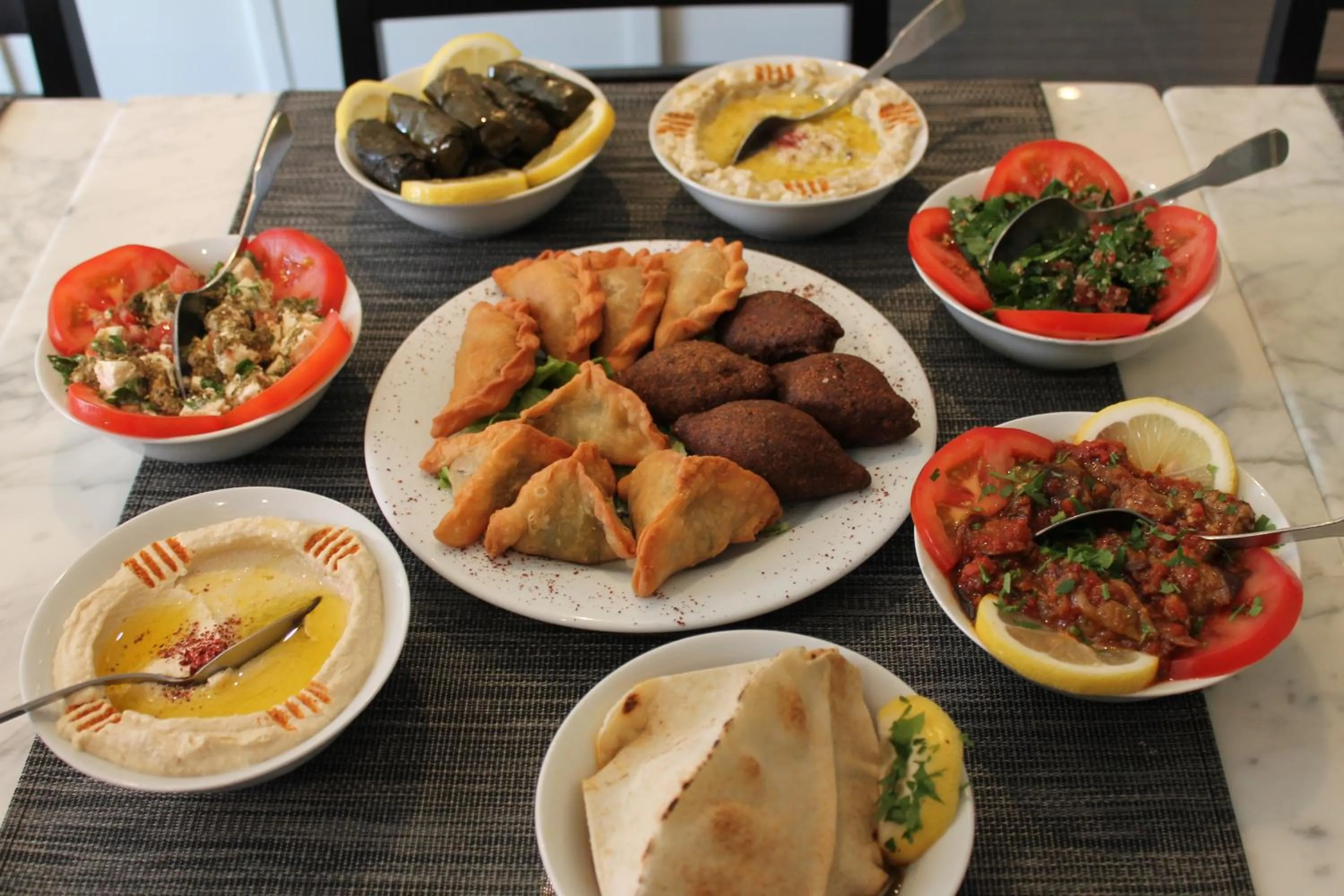 Restaurant/places to eat in Hôtel Restaurant Maison Blanche