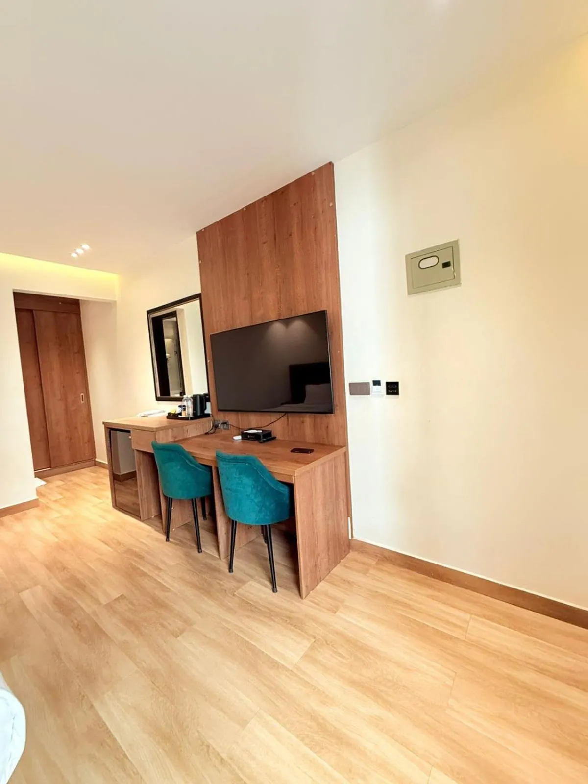 TV and multimedia in Hamsun Shahrah-e-Faisal