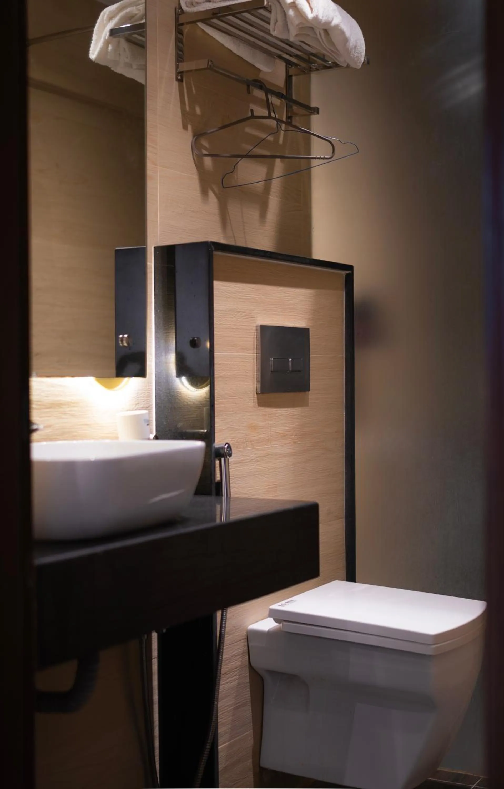 Bathroom in Hamsun Shahrah-e-Faisal