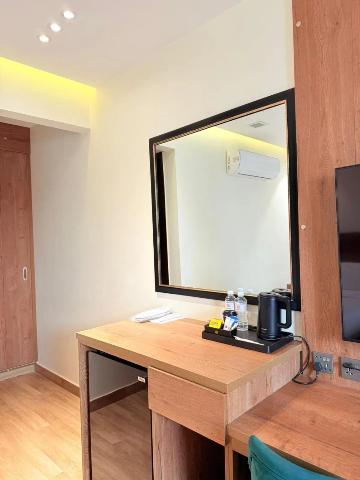 TV and multimedia in Hamsun Shahrah-e-Faisal