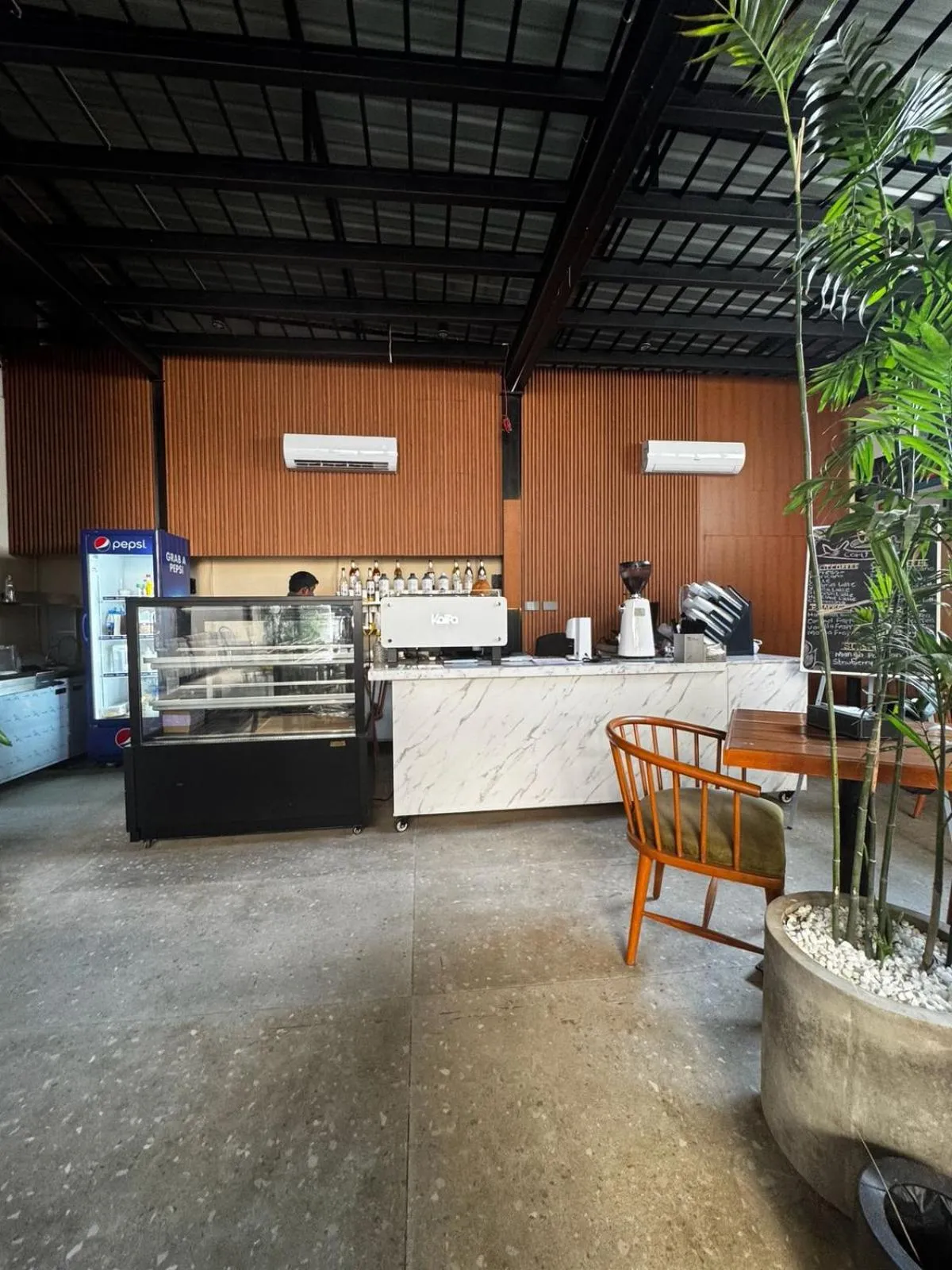Coffee/tea facilities in Hamsun Shahrah-e-Faisal