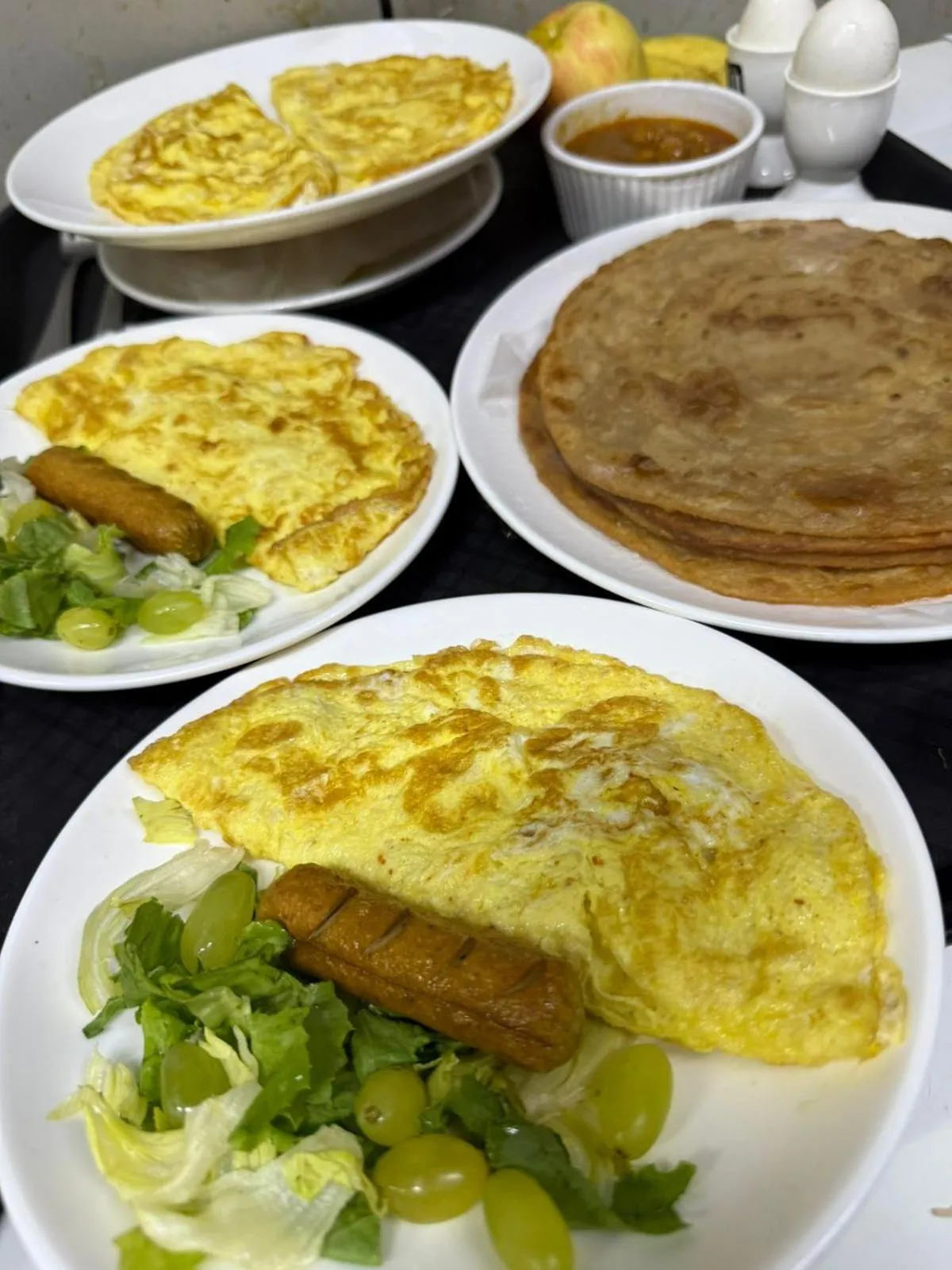 Restaurant/places to eat in Hamsun Shahrah-e-Faisal