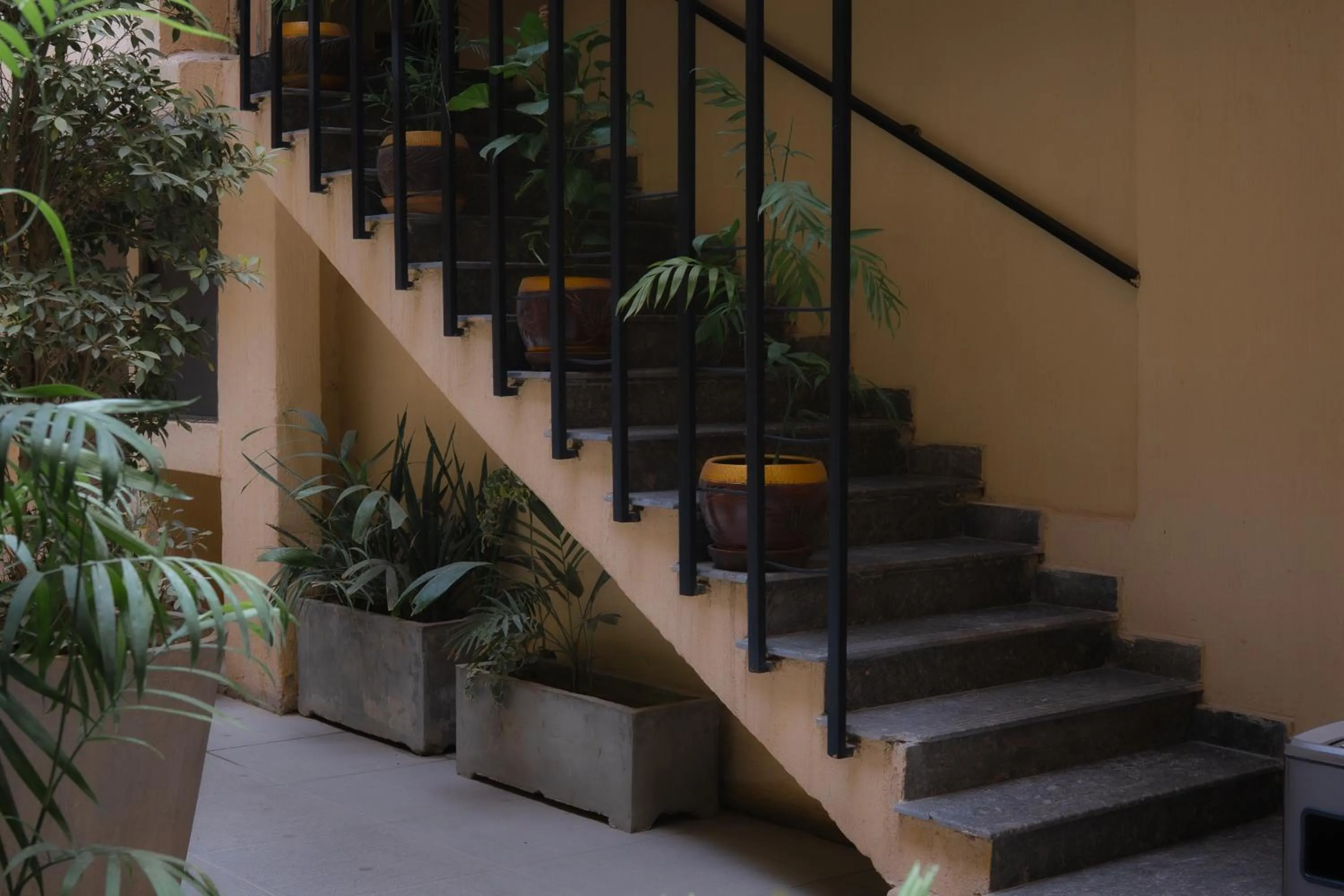 Property building in Hamsun Shahrah-e-Faisal