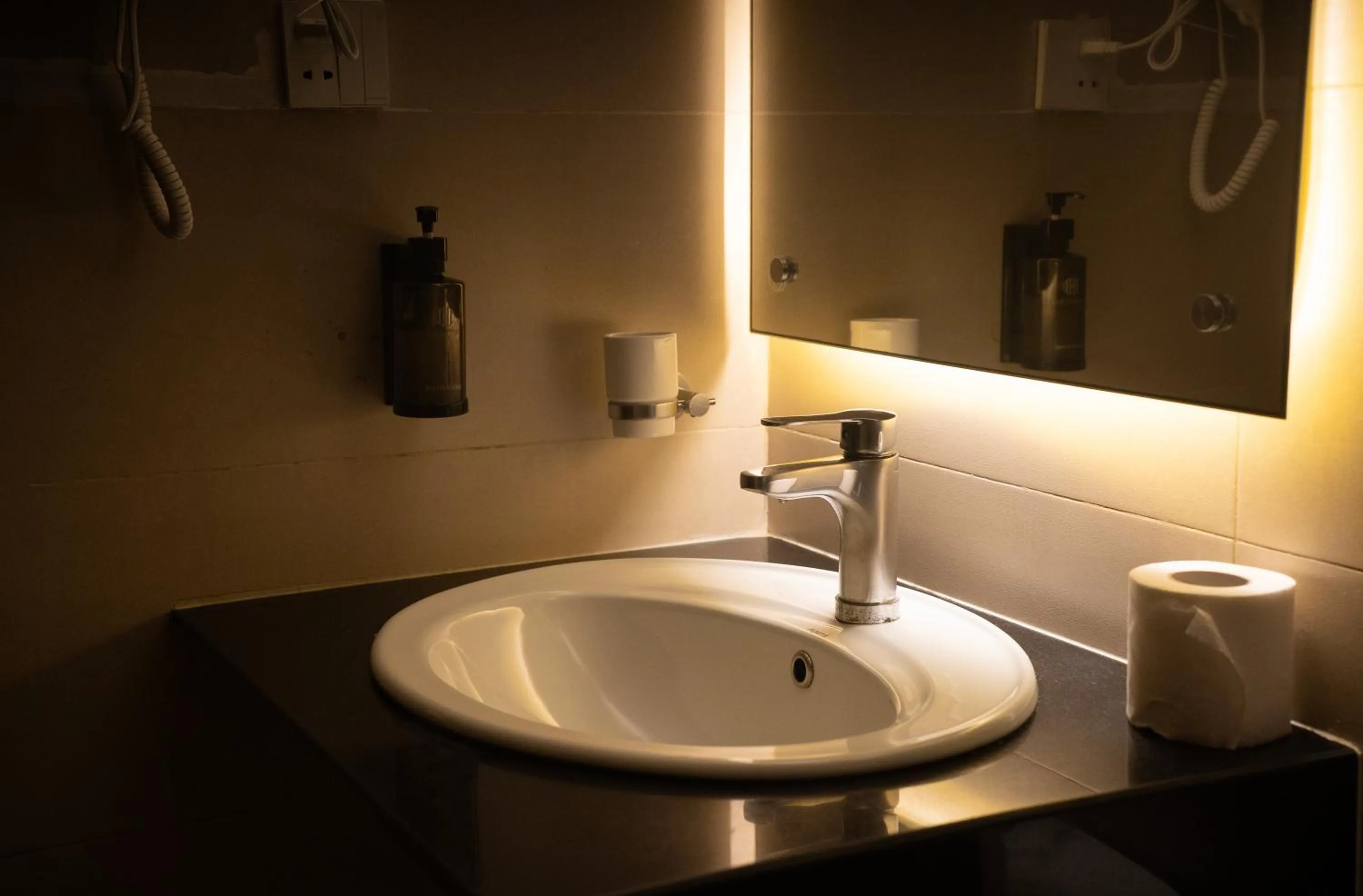 Toilet in Hamsun Shahrah-e-Faisal