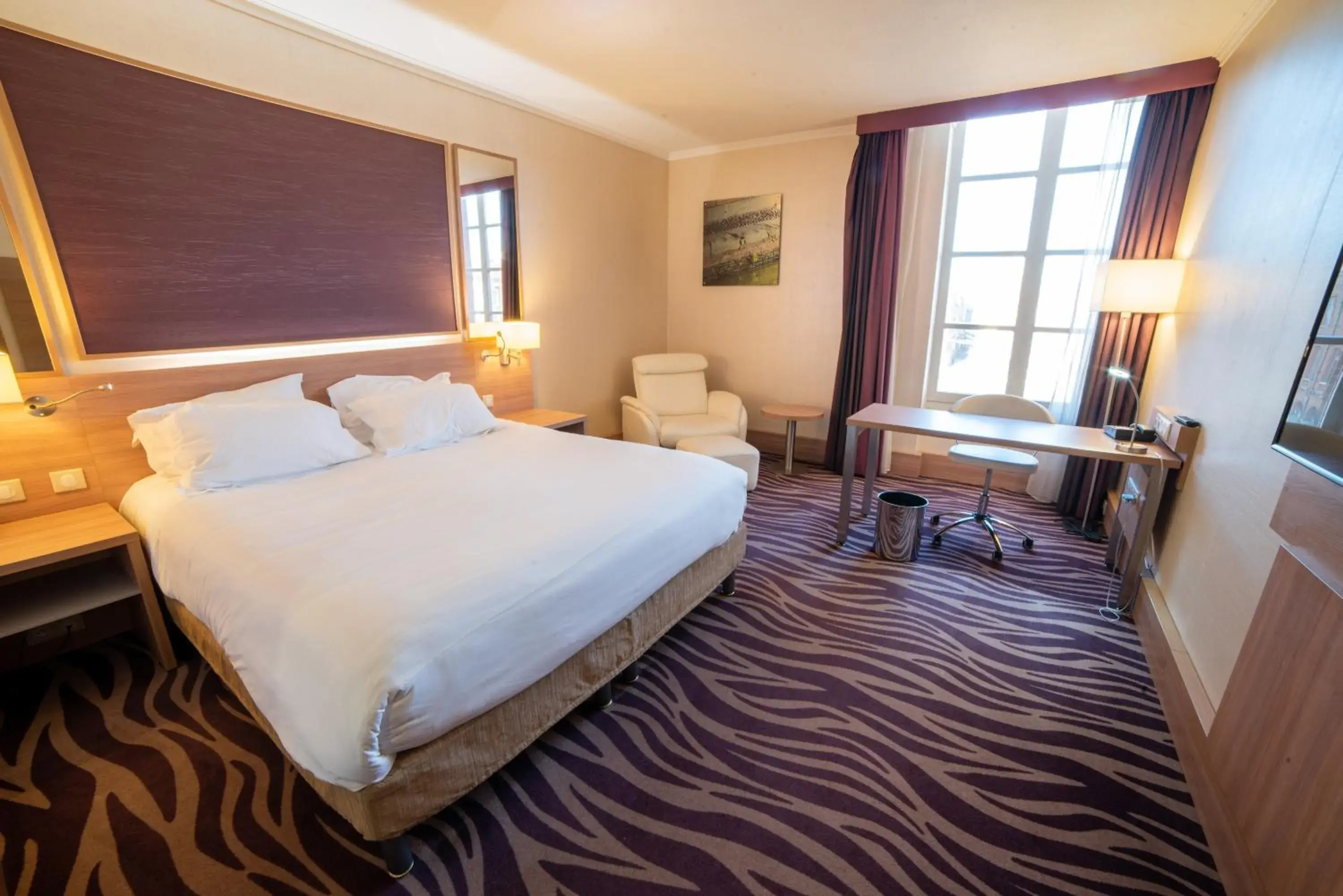 Standard Queen Room - Accessible in Plaza Hotel Capitole Toulouse Standard Queen Room - Accessible in Plaza Hotel Capitole Toulouse