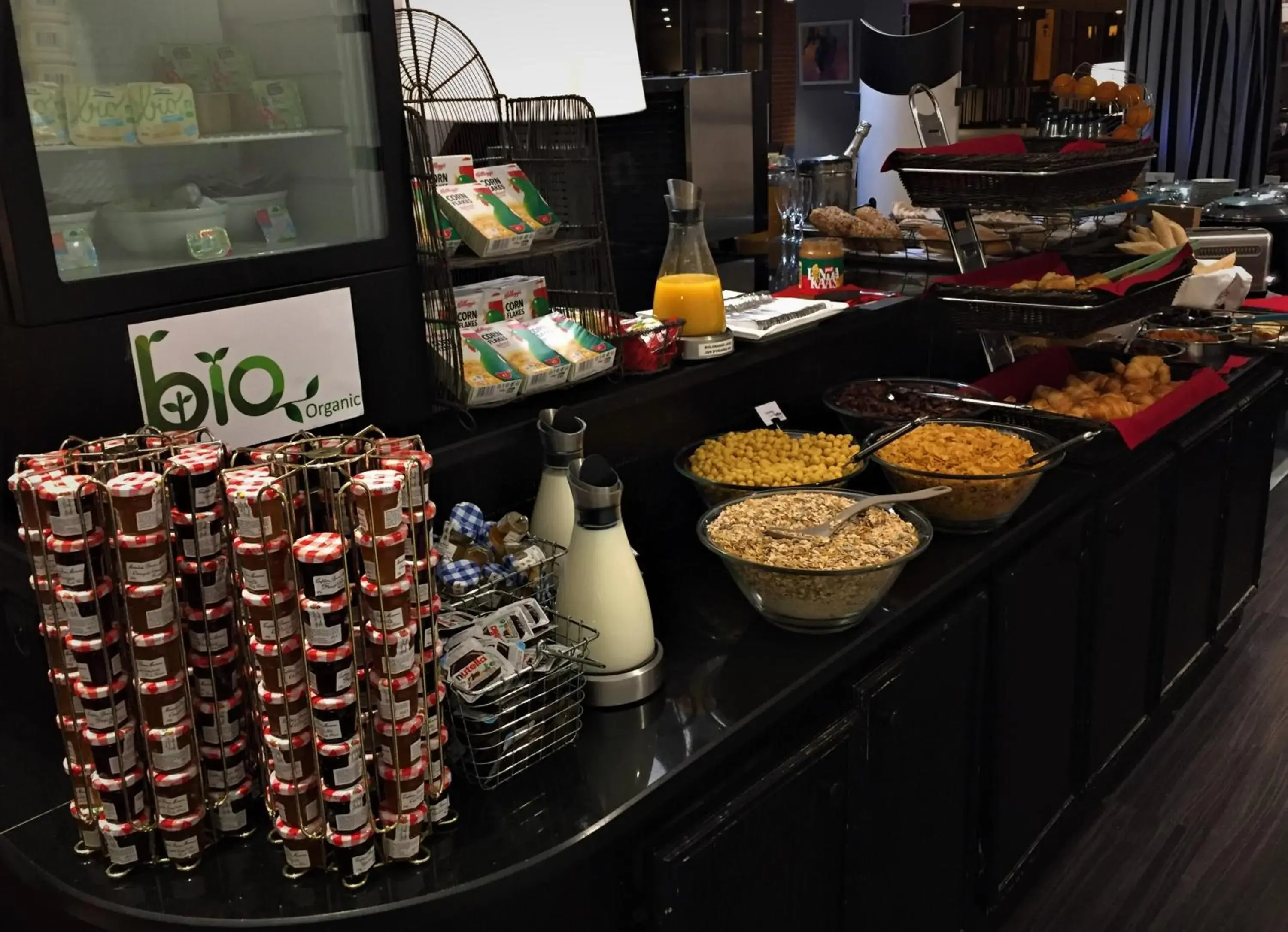 Buffet breakfast in Plaza Hotel Capitole Toulouse Buffet breakfast in Plaza Hotel Capitole Toulouse