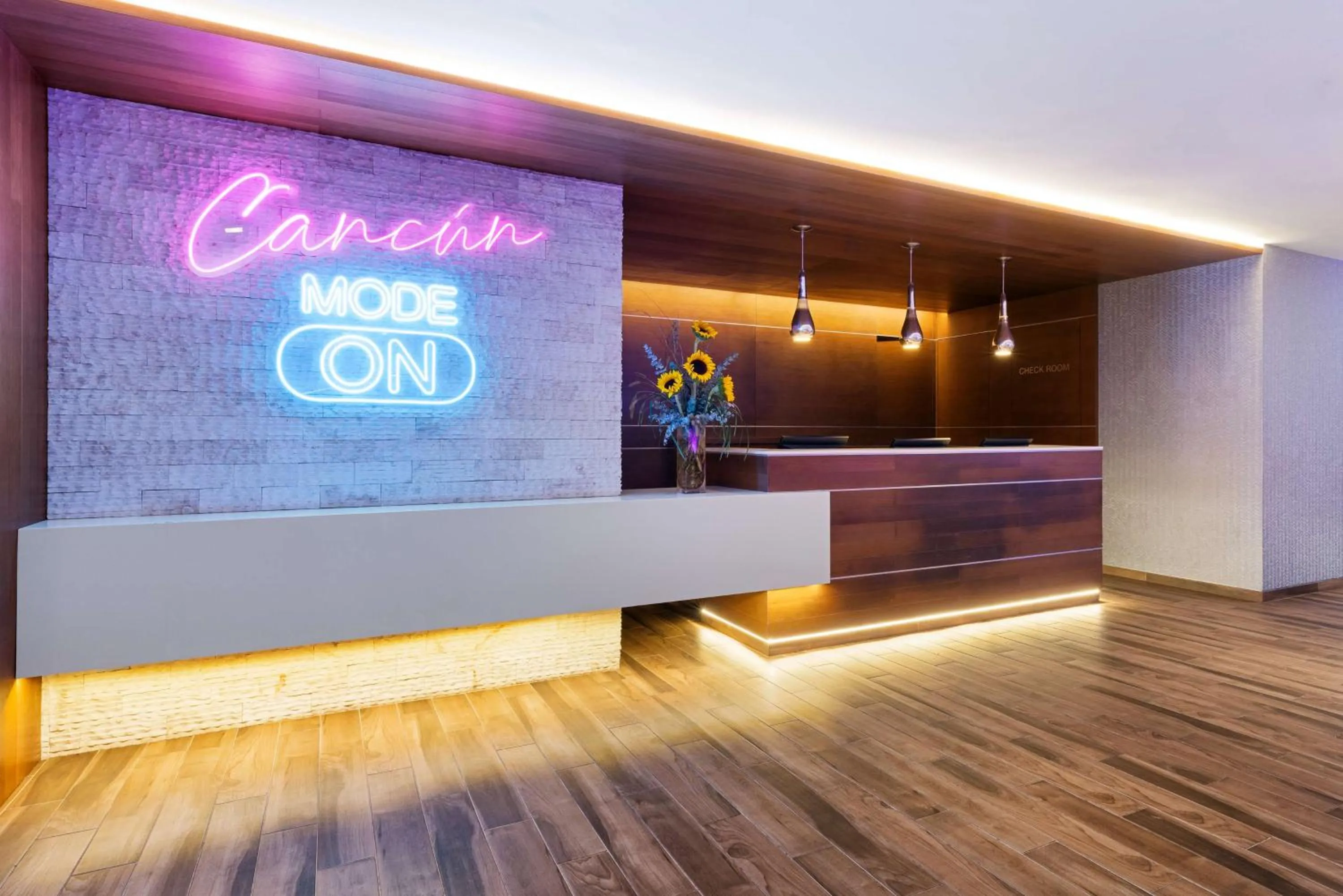 Lobby or reception in Avani Cancun Airport