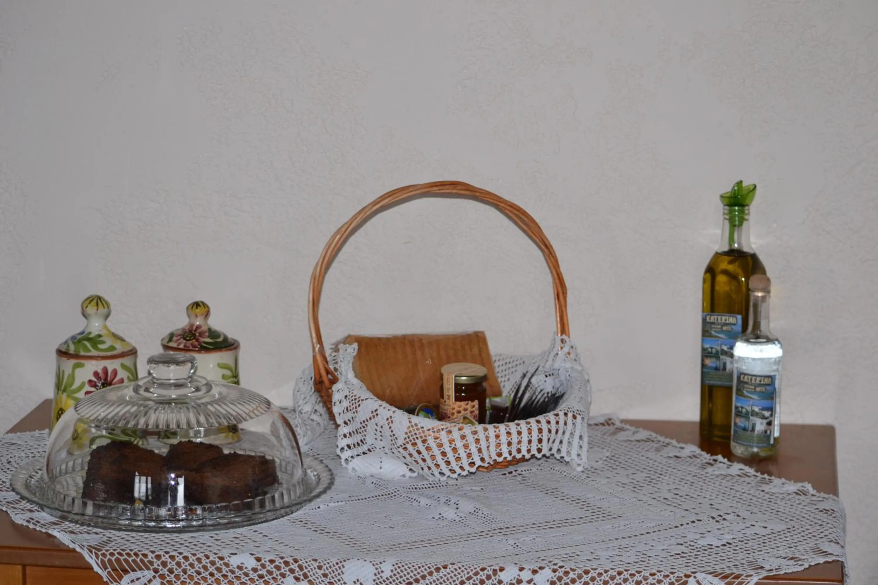 Food and drinks in Katerina Apartments