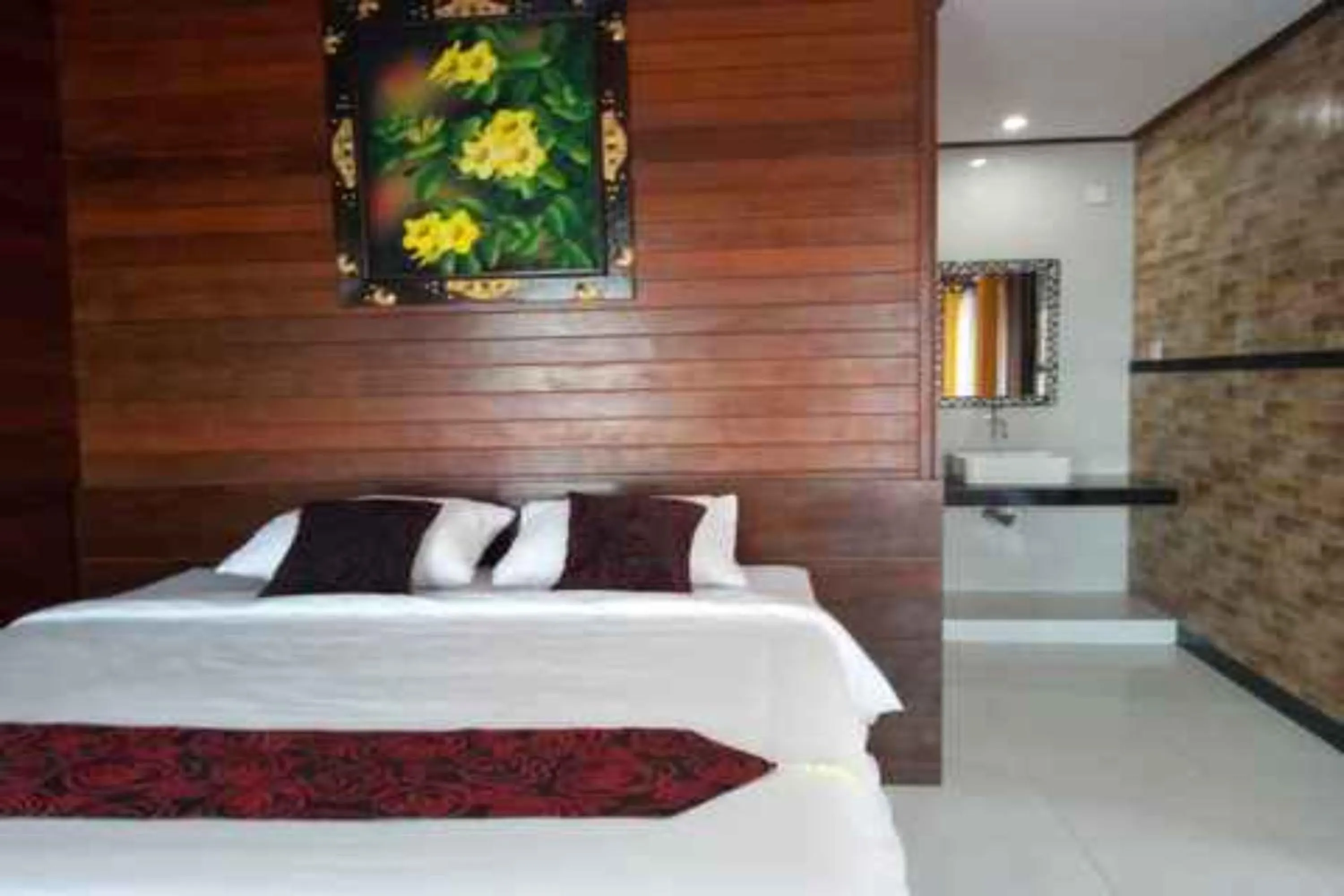 Photo of the whole room, Bed in The Beach Huts Lembongan