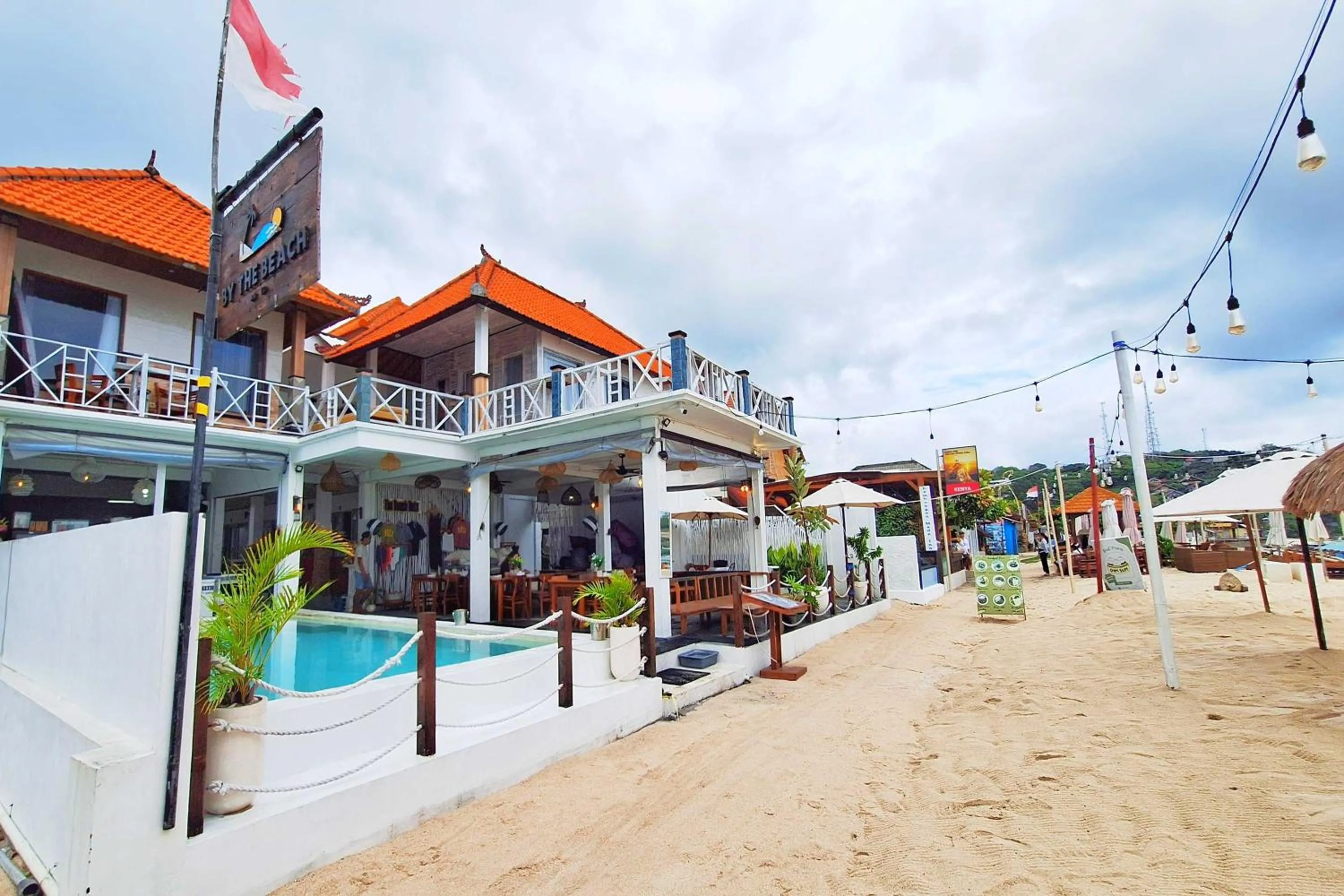 Property building in The Beach Huts Lembongan