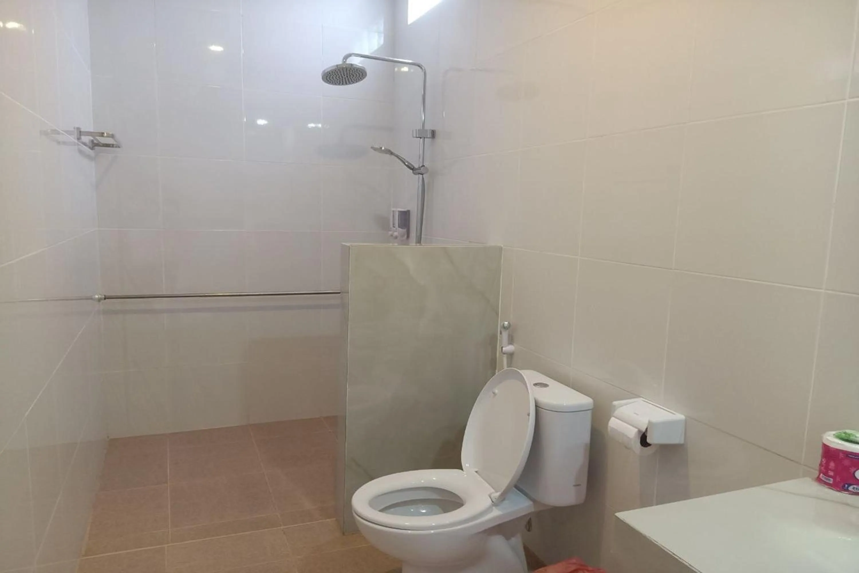 Shower in The Beach Huts Lembongan