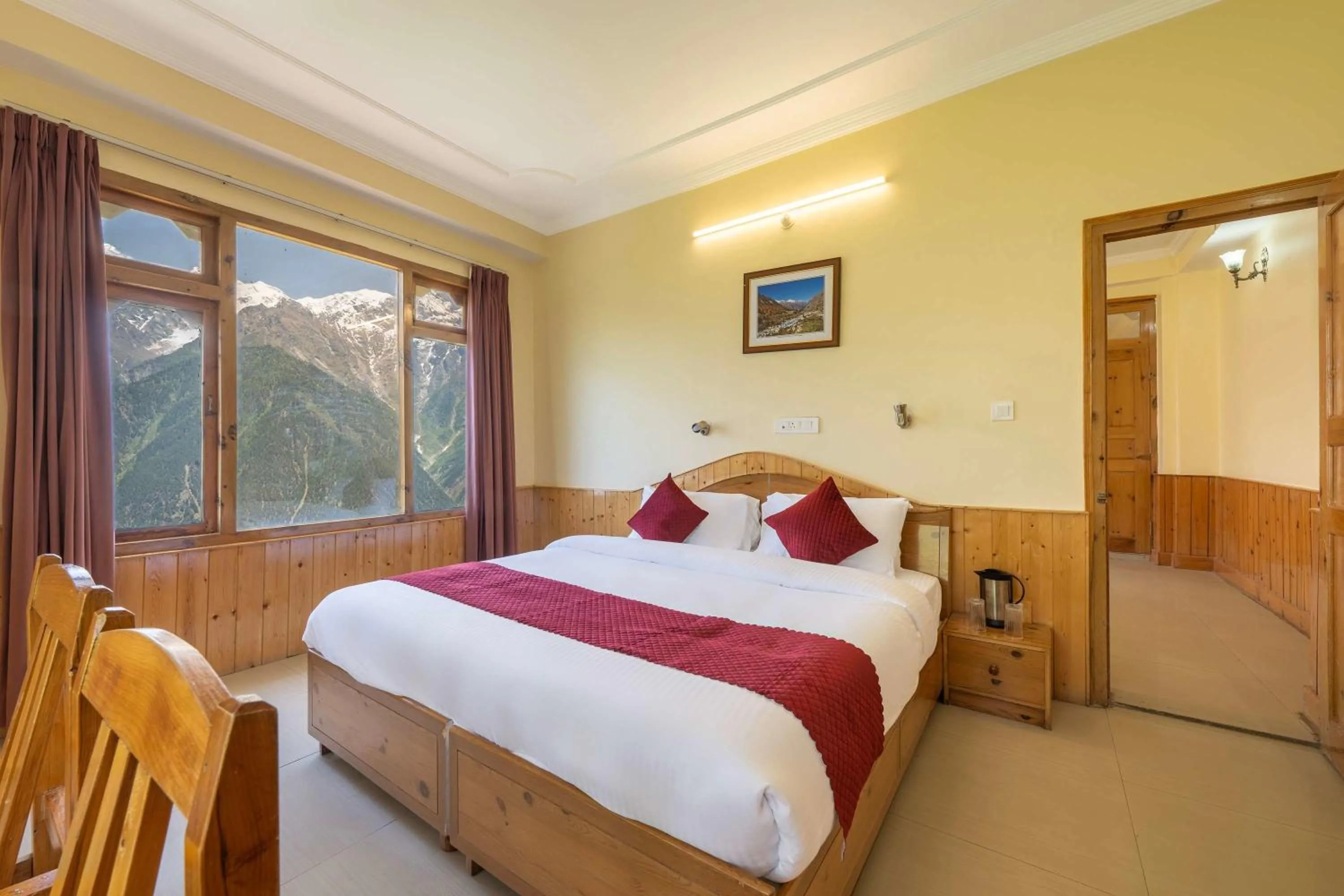 Bed in Echor The Alpine Crest Kalpa
