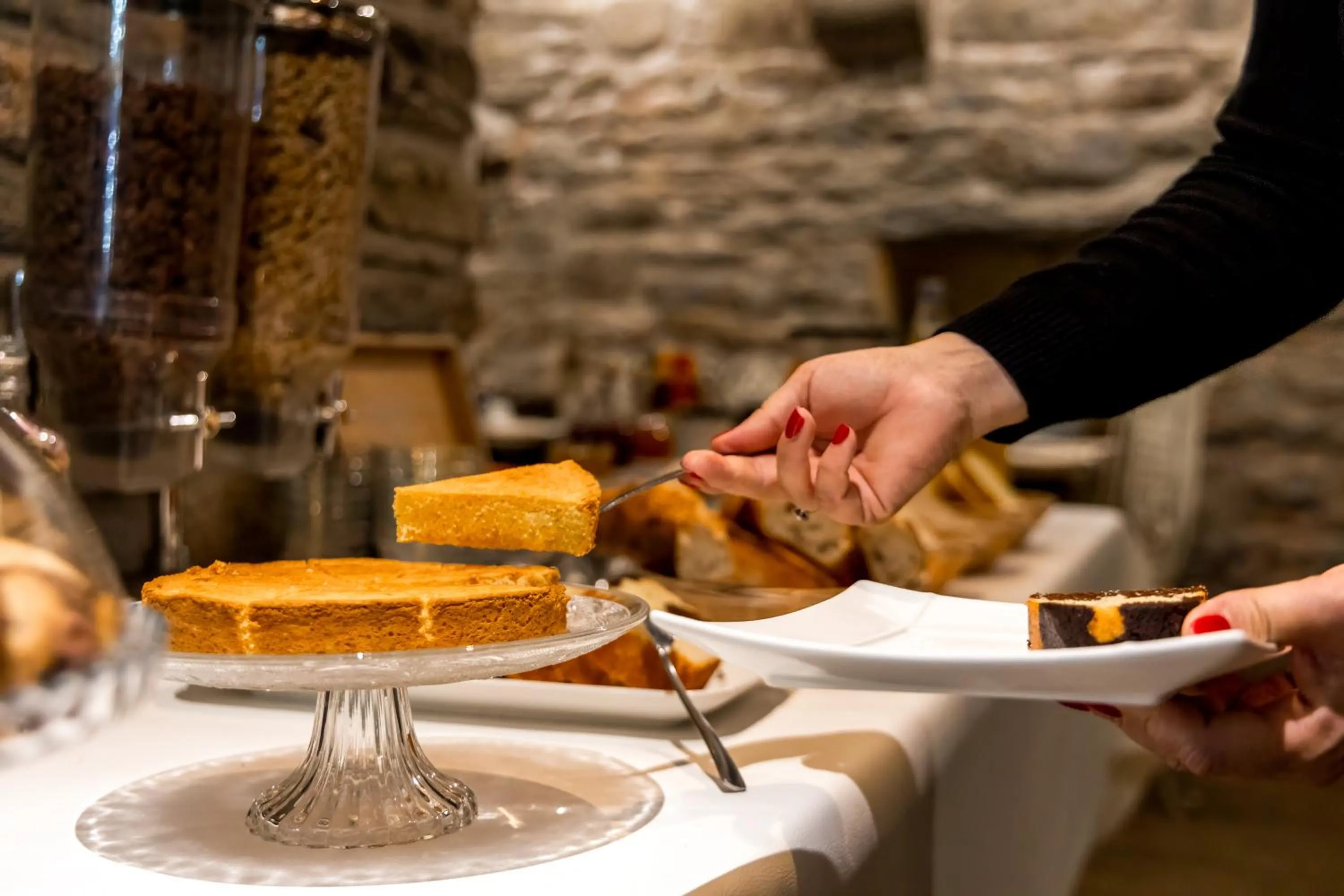 Buffet breakfast in Hotel Elizabeth - Intra Muros