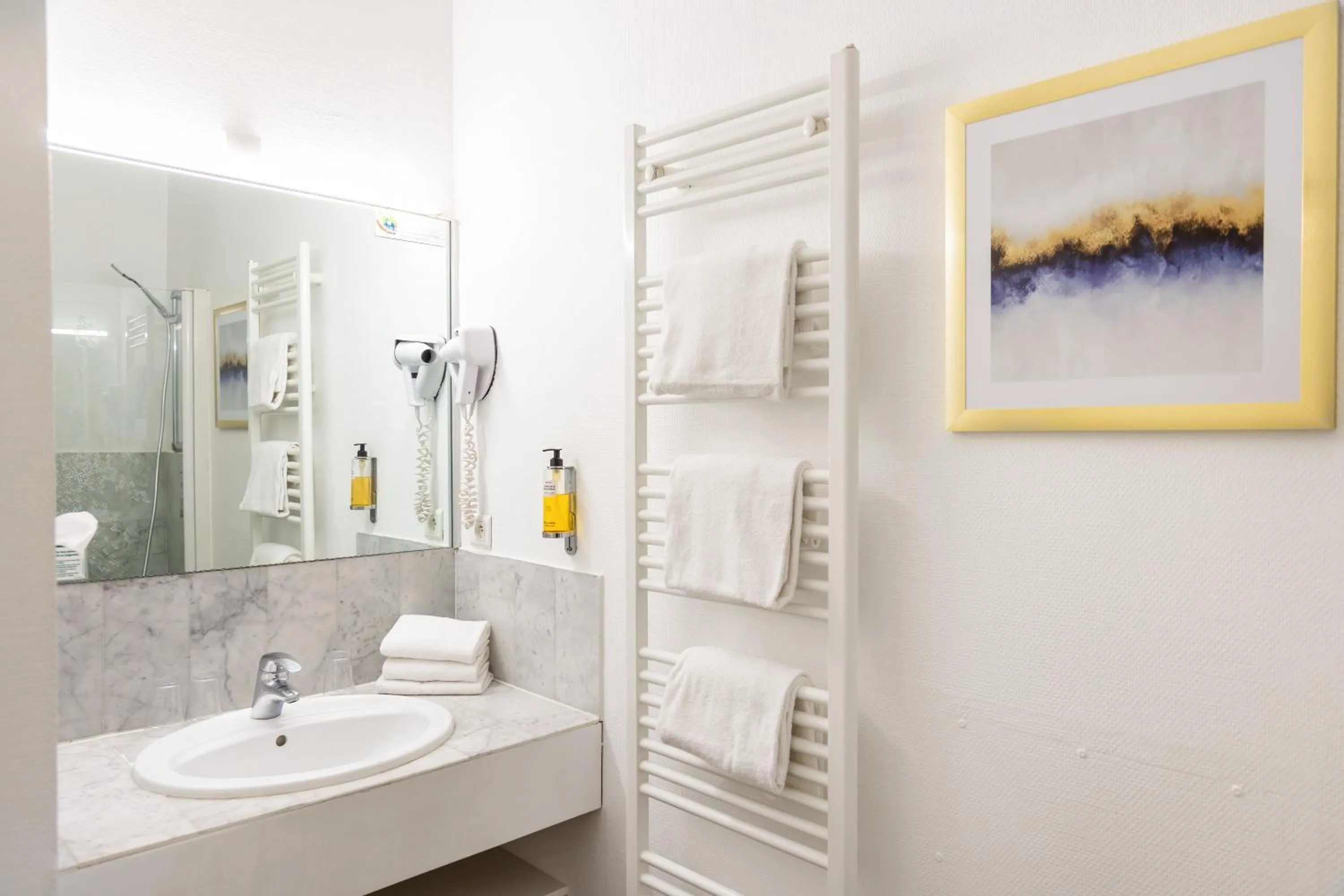 Bathroom in Hotel Elizabeth - Intra Muros