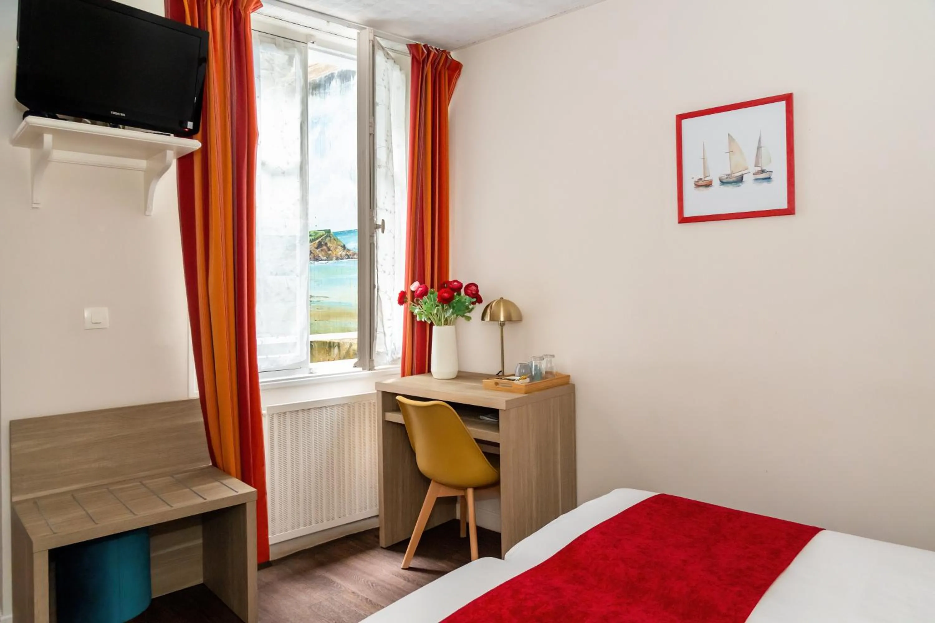 TV and multimedia, Bed in Hotel Elizabeth - Intra Muros