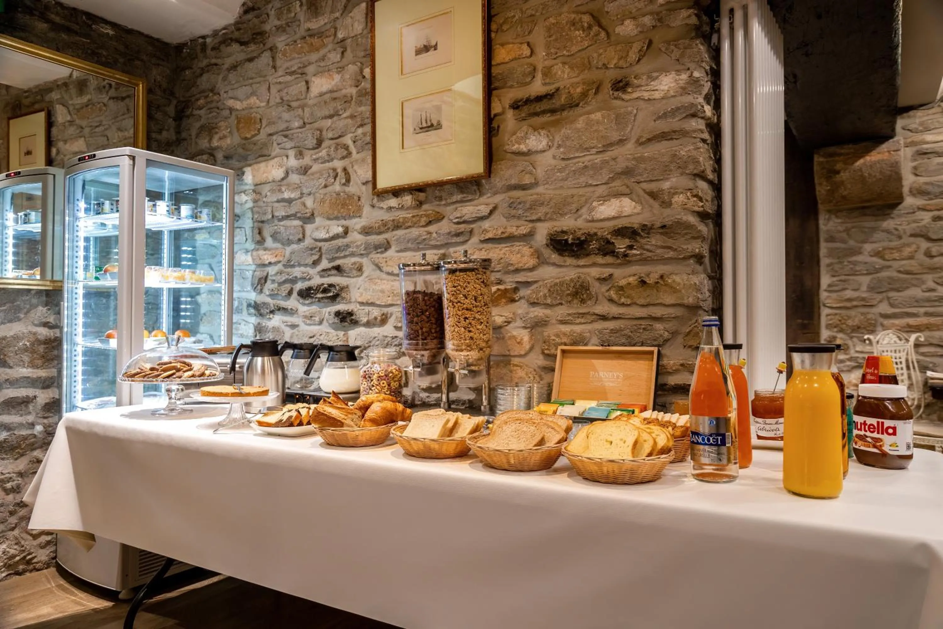 Breakfast in Hotel Elizabeth - Intra Muros