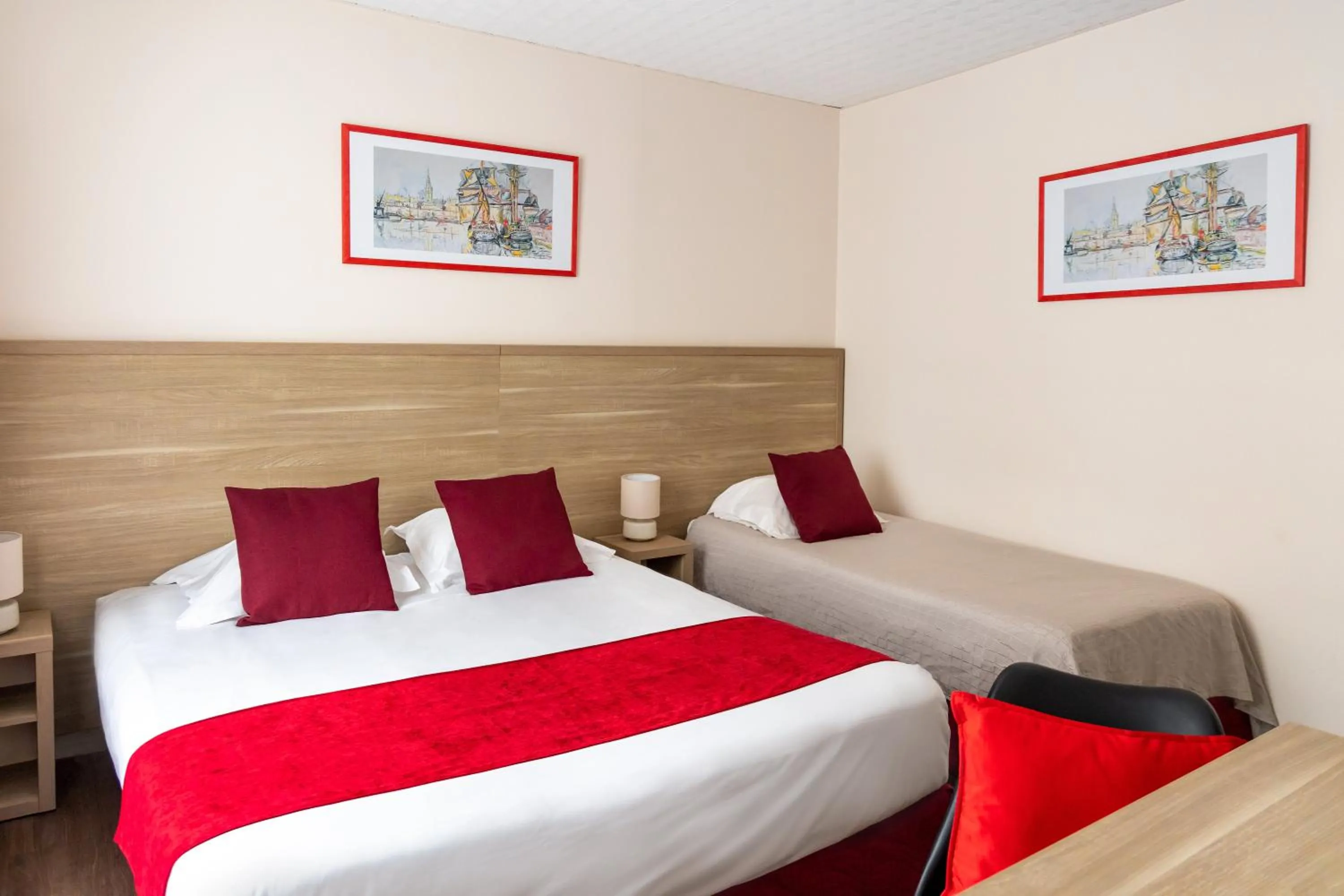 Bed in Hotel Elizabeth - Intra Muros
