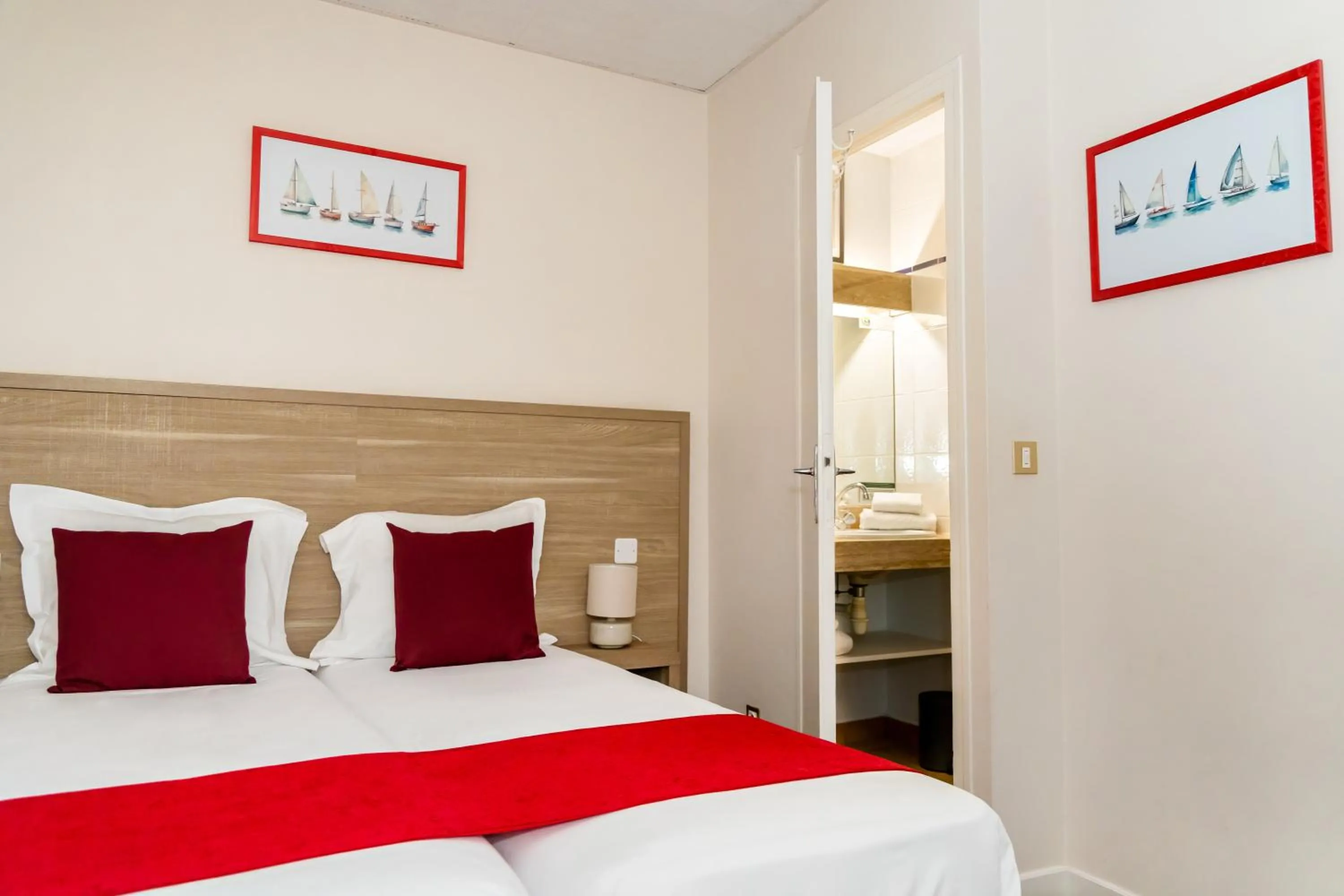 Bed in Hotel Elizabeth - Intra Muros