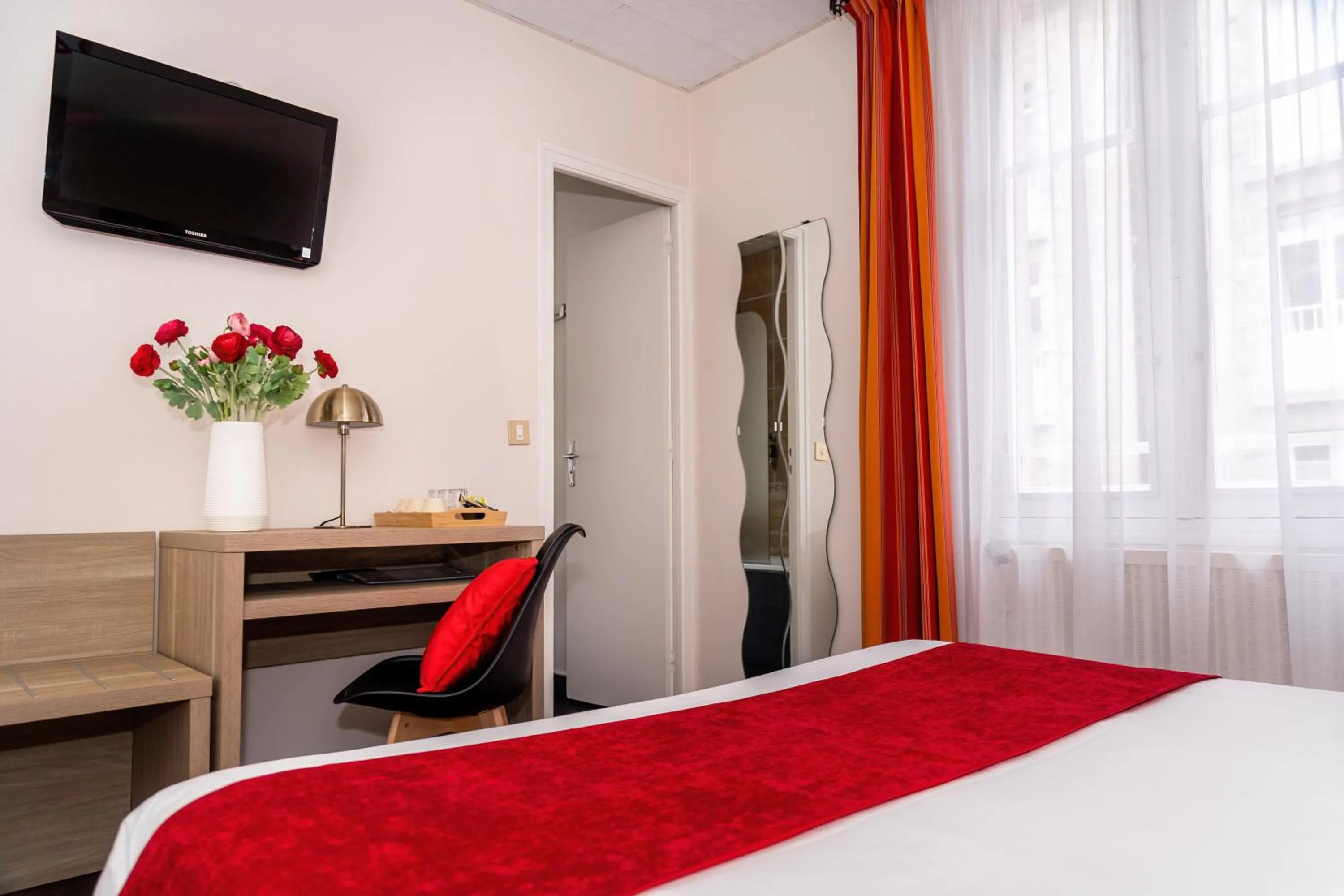 TV and multimedia, Bed in Hotel Elizabeth - Intra Muros