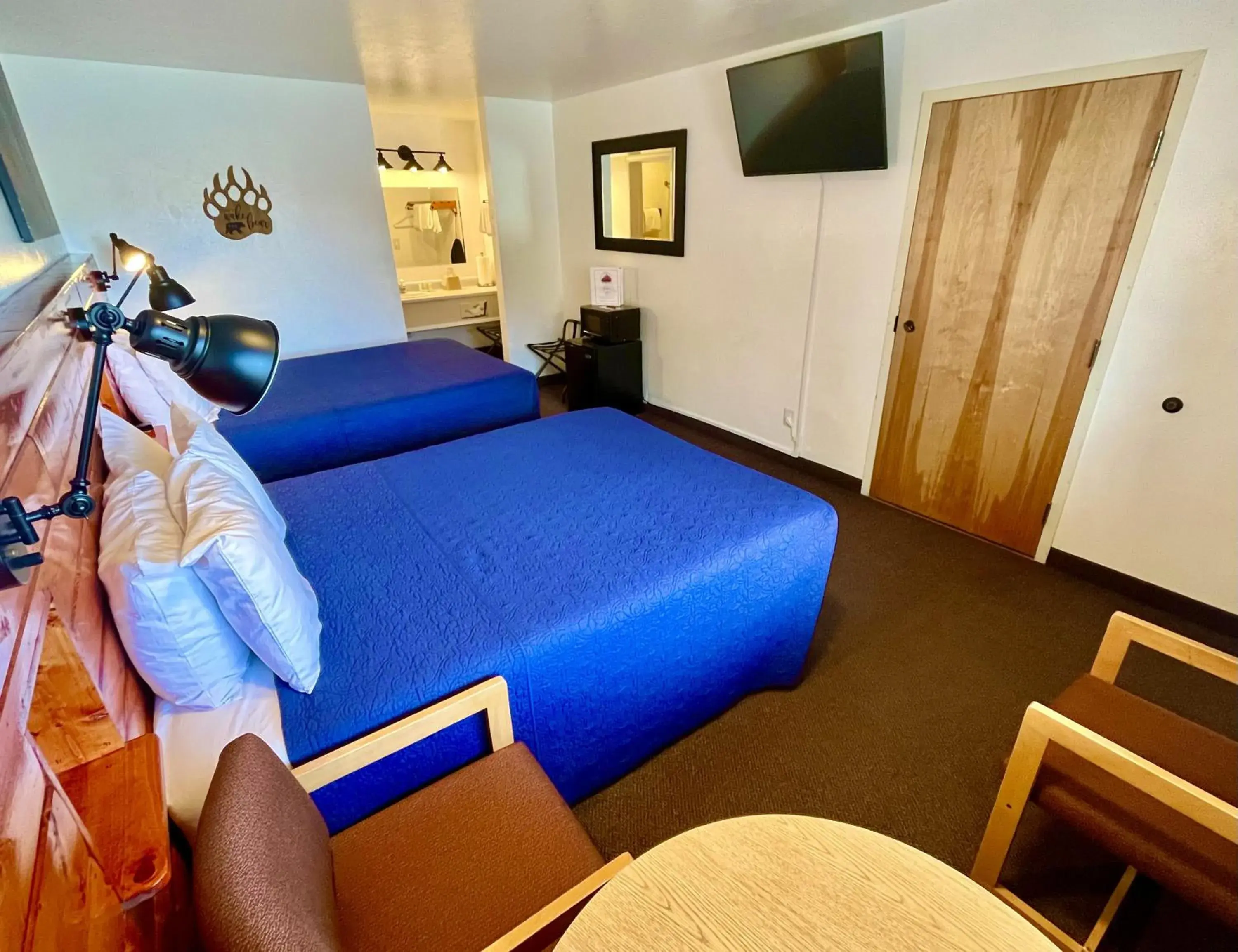 Double Room in Red Bear Inn Double Room in Red Bear Inn