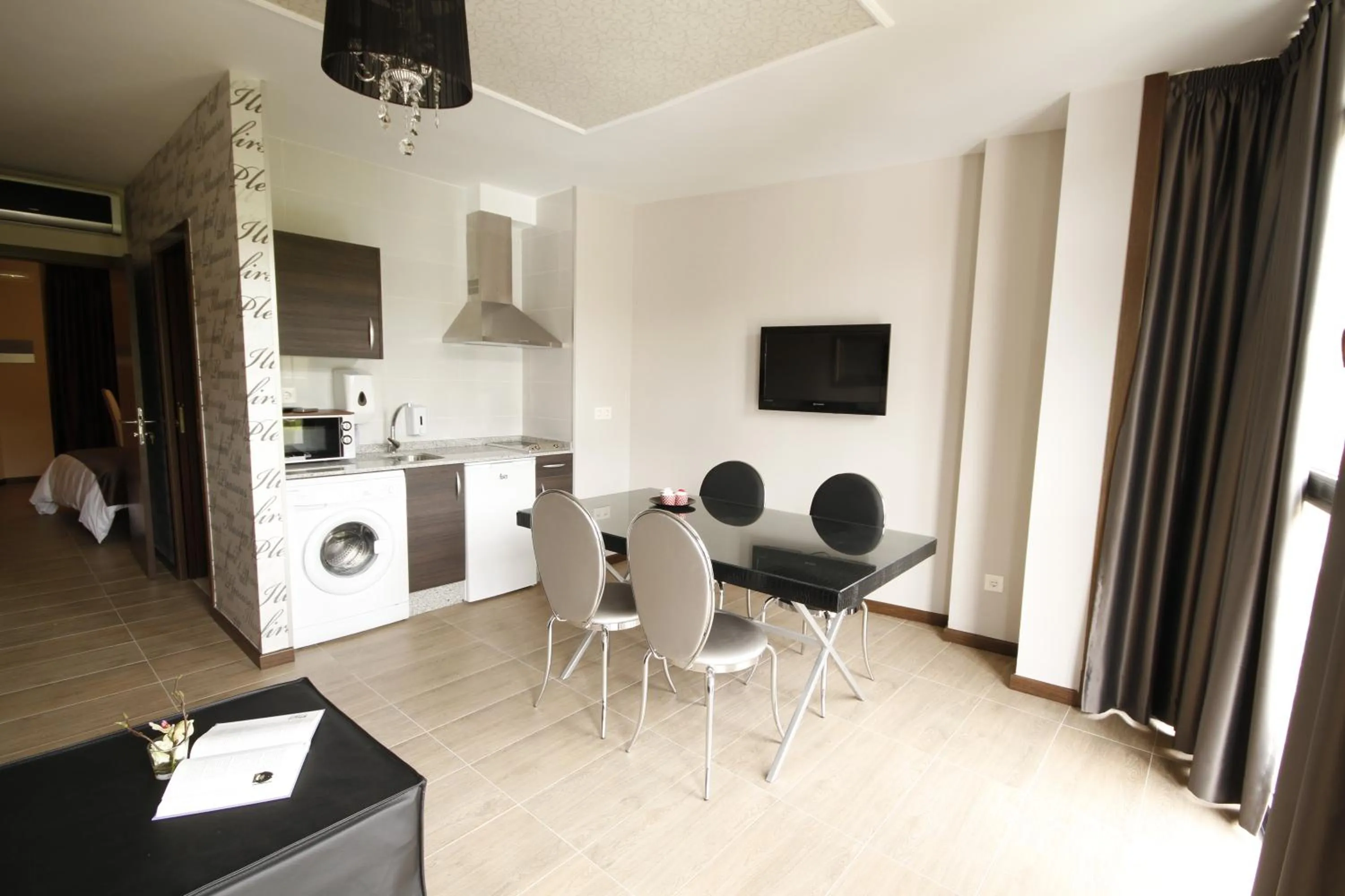 Dining area in Alvear Suites