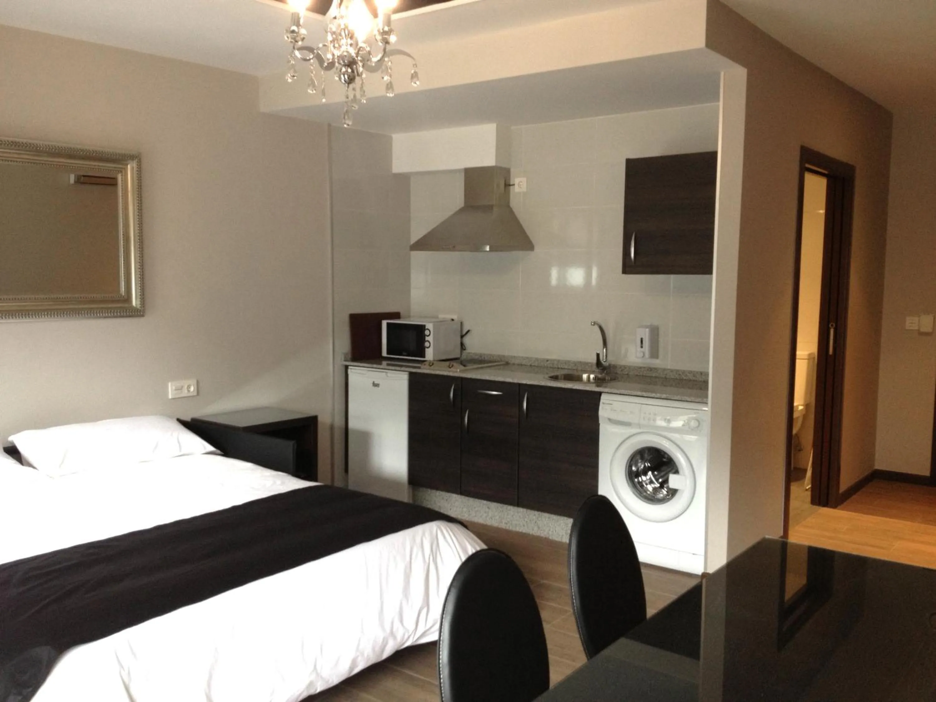 Photo of the whole room, Bed in Alvear Suites