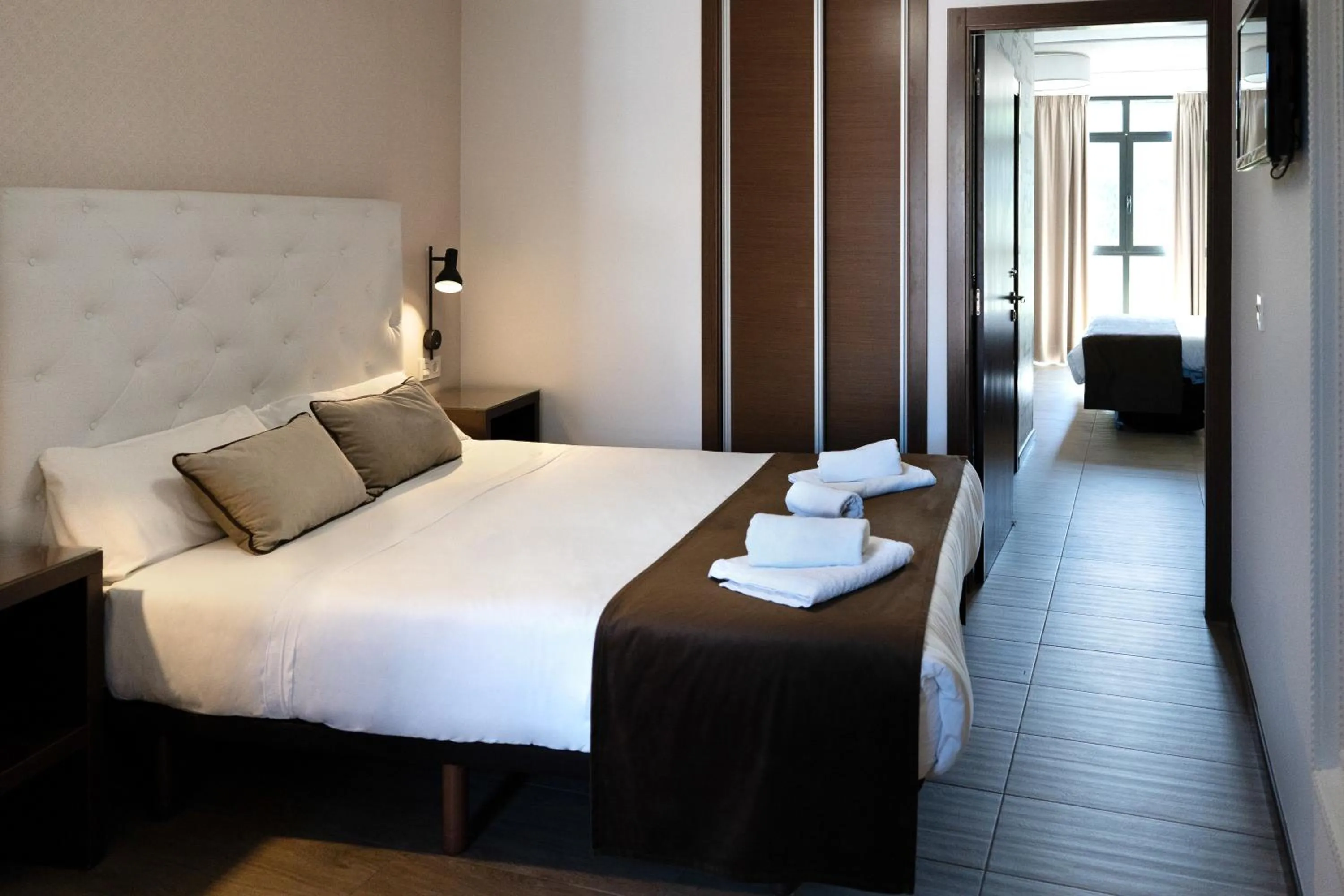 Photo of the whole room, Bed in Alvear Suites