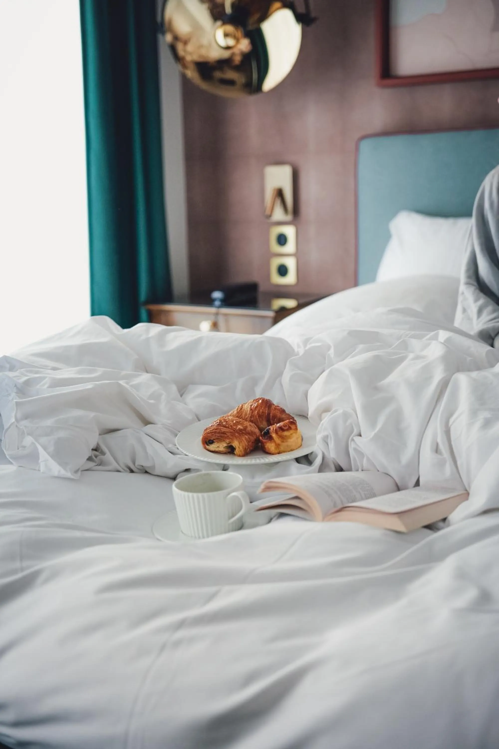 room service, Bed in Maison Orphée