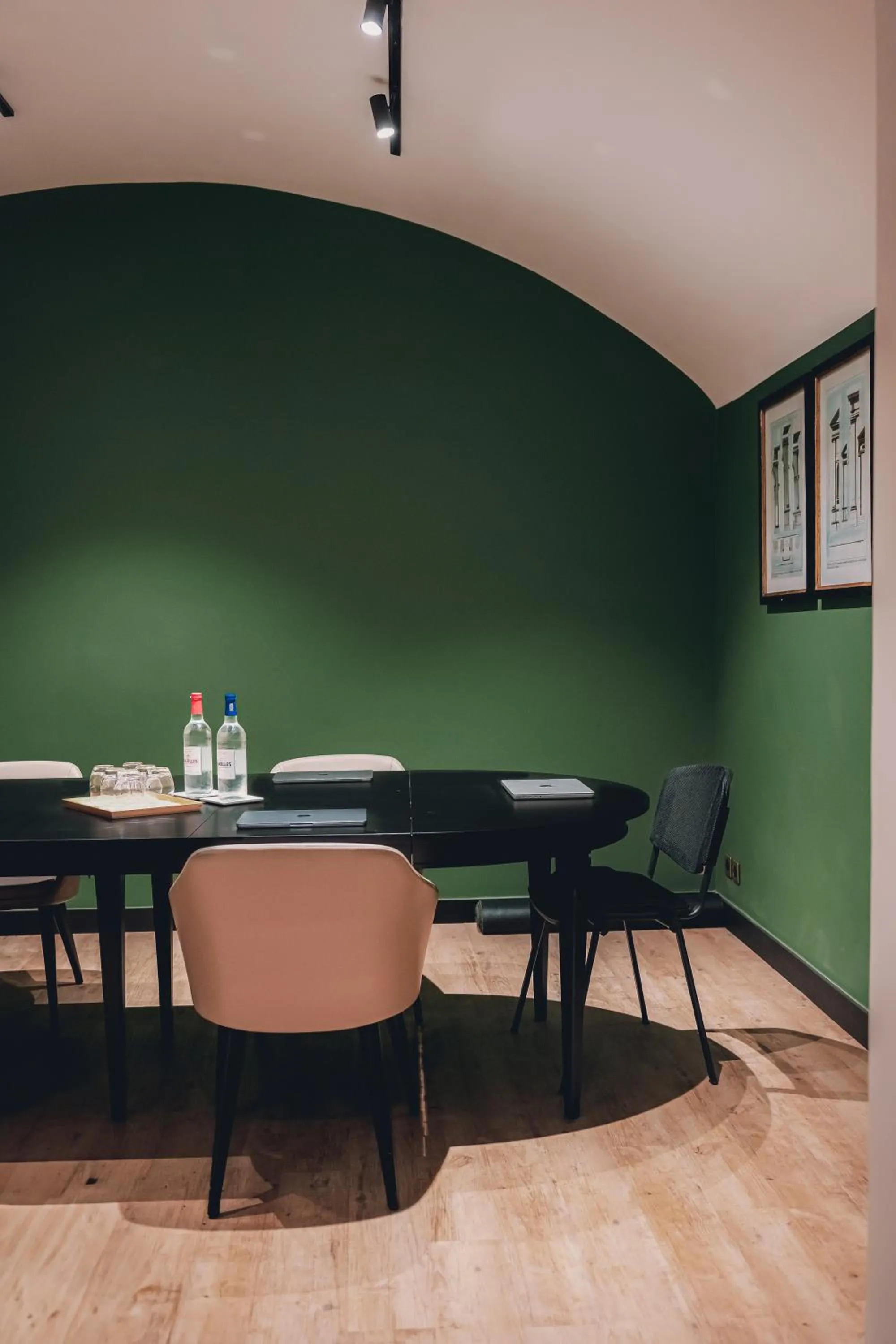 Meeting/conference room in Maison Orphée