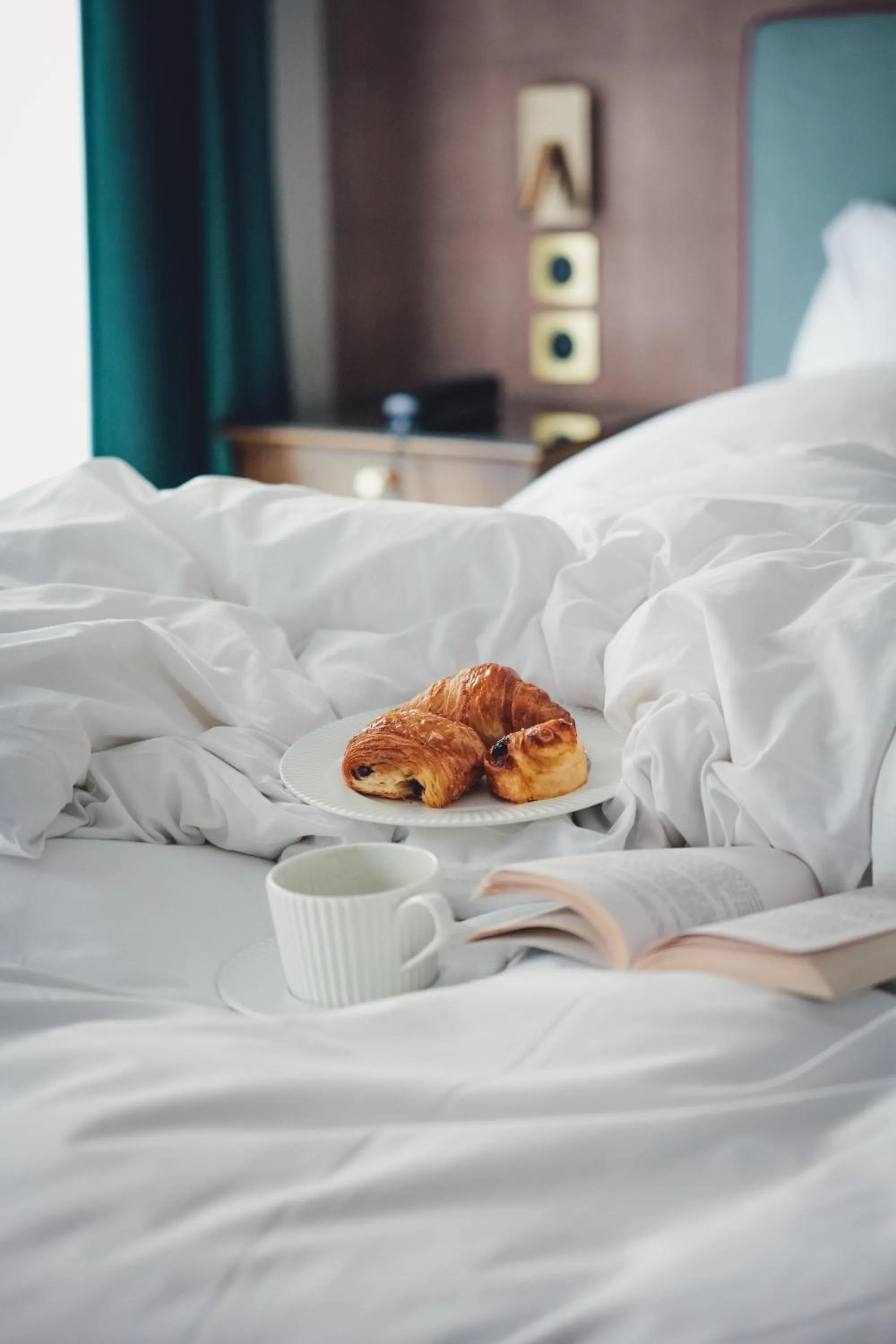 room service, Bed in Maison Orphée