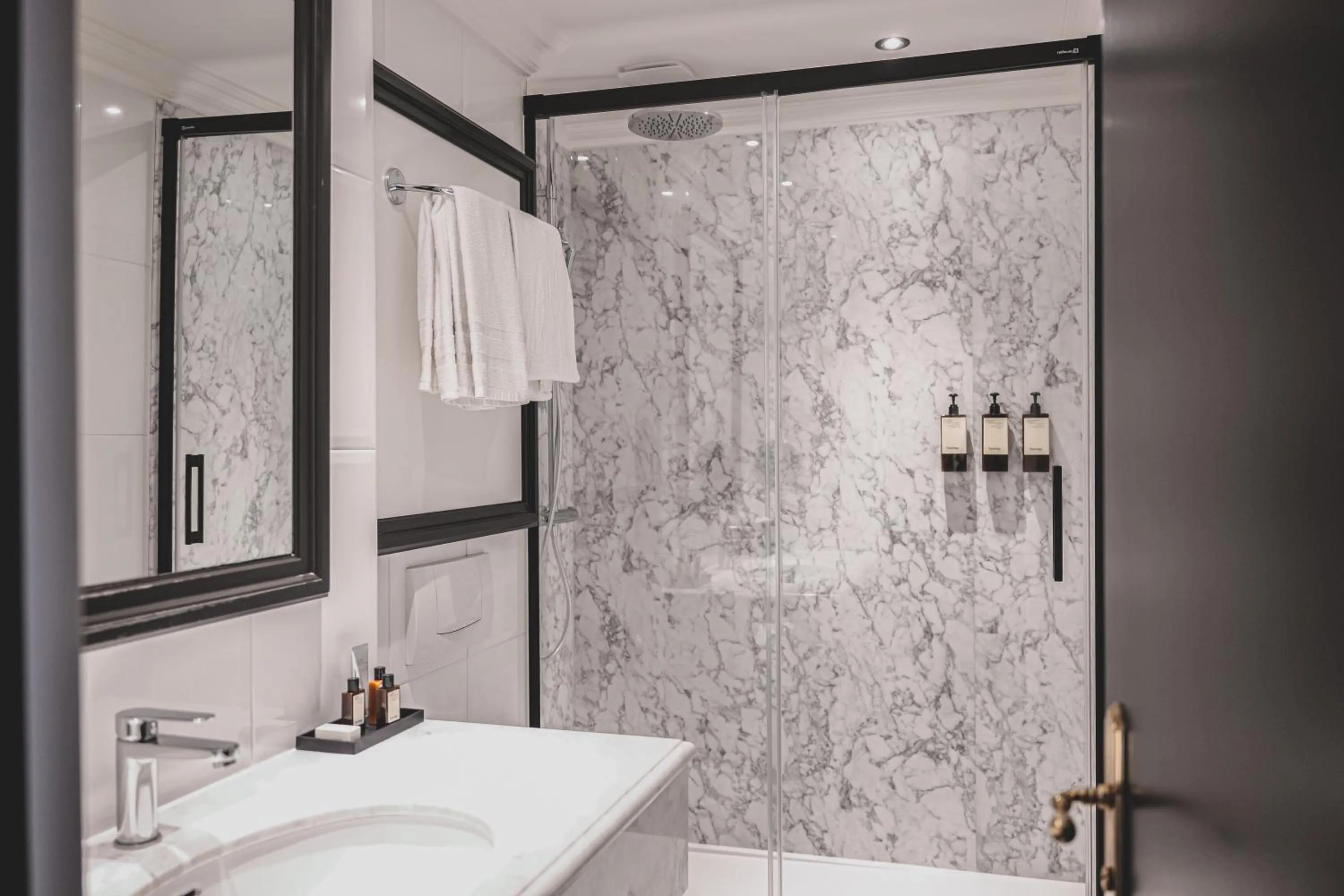 Bathroom in Maison Orphée