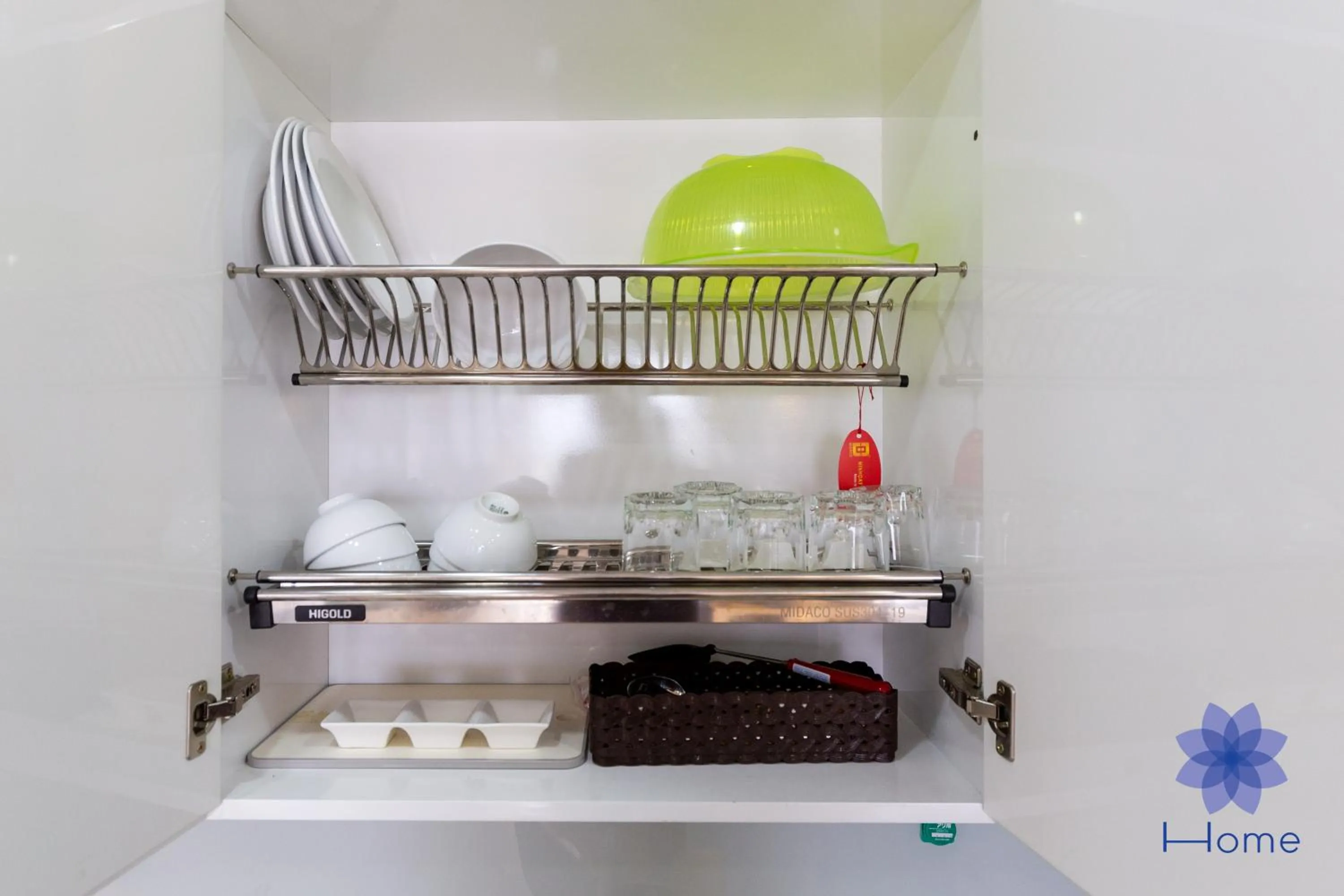 iHome Furnished Apartments with Free Gym & Pool, Airport Pick-Up Service