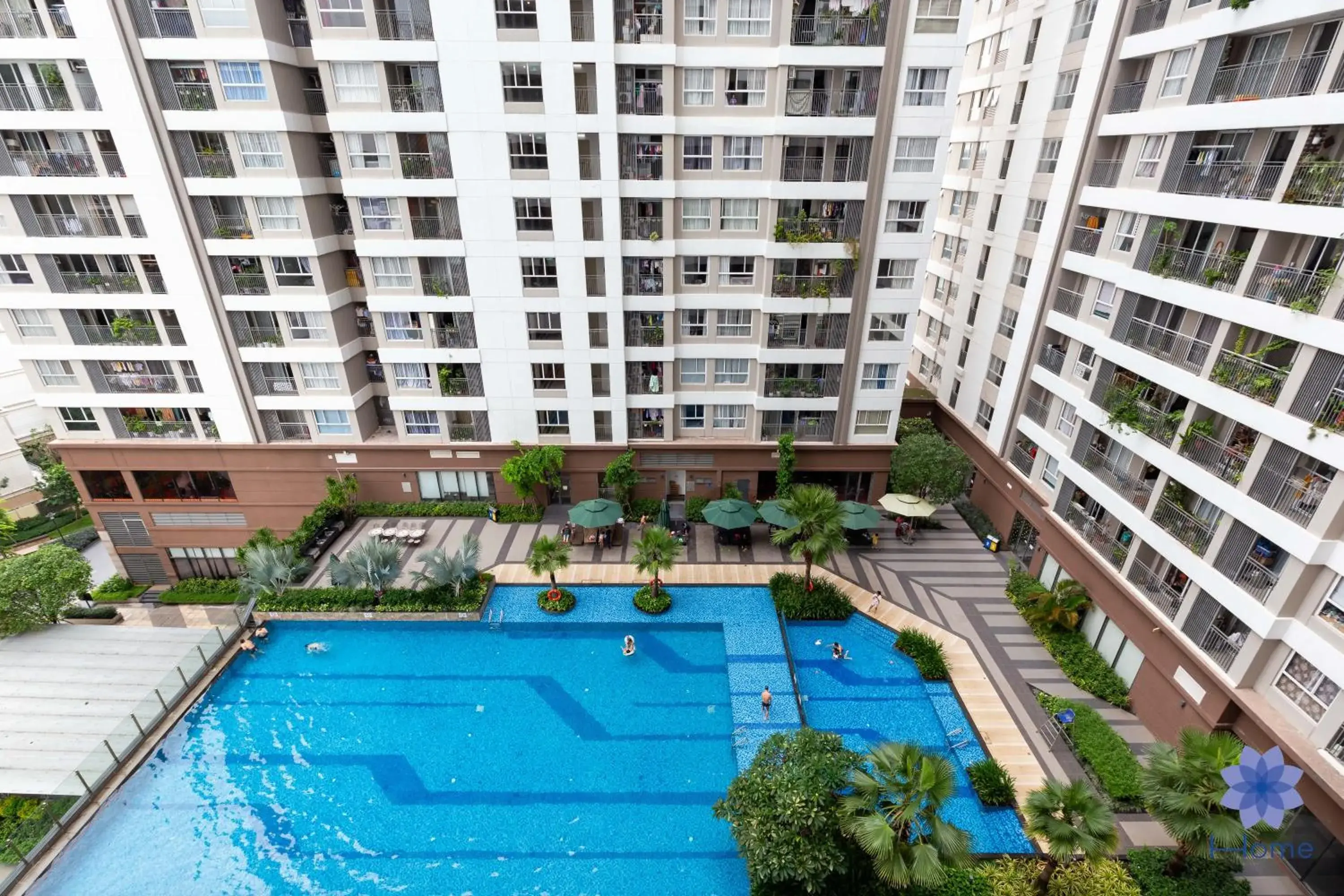 Pool view in iHome Furnished Apartments with Free Gym & Pool, Airport Pick-Up Service Pool view in iHome Furnished Apartments with Free Gym & Pool, Airport Pick-Up Service