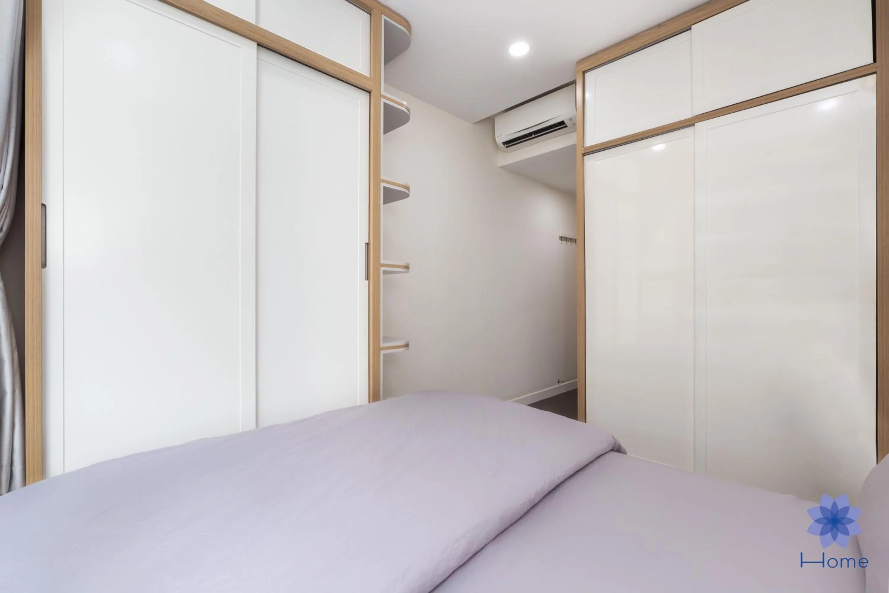 Bed in iHome Furnished Apartments with Free Gym & Pool, Airport Pick-Up Service