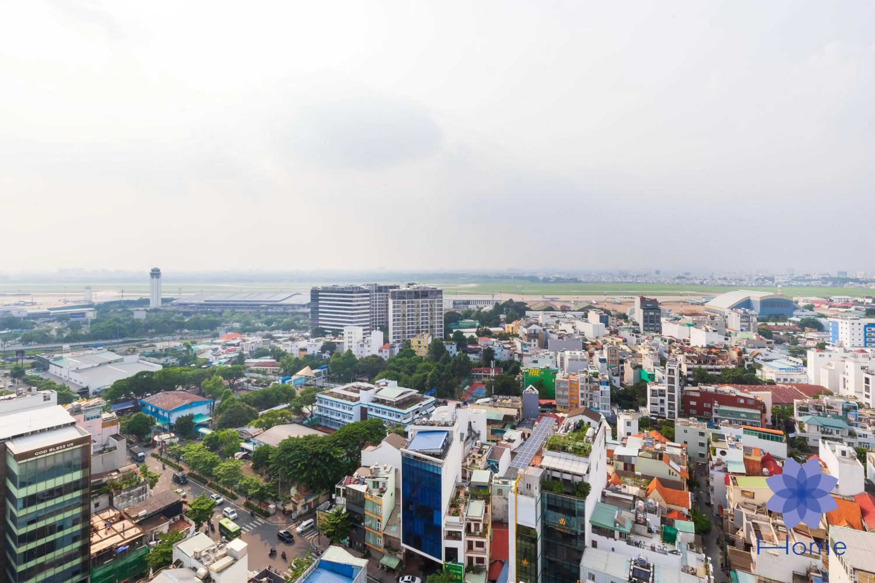 iHome Furnished Apartments with Free Gym & Pool, Airport Pick-Up Service