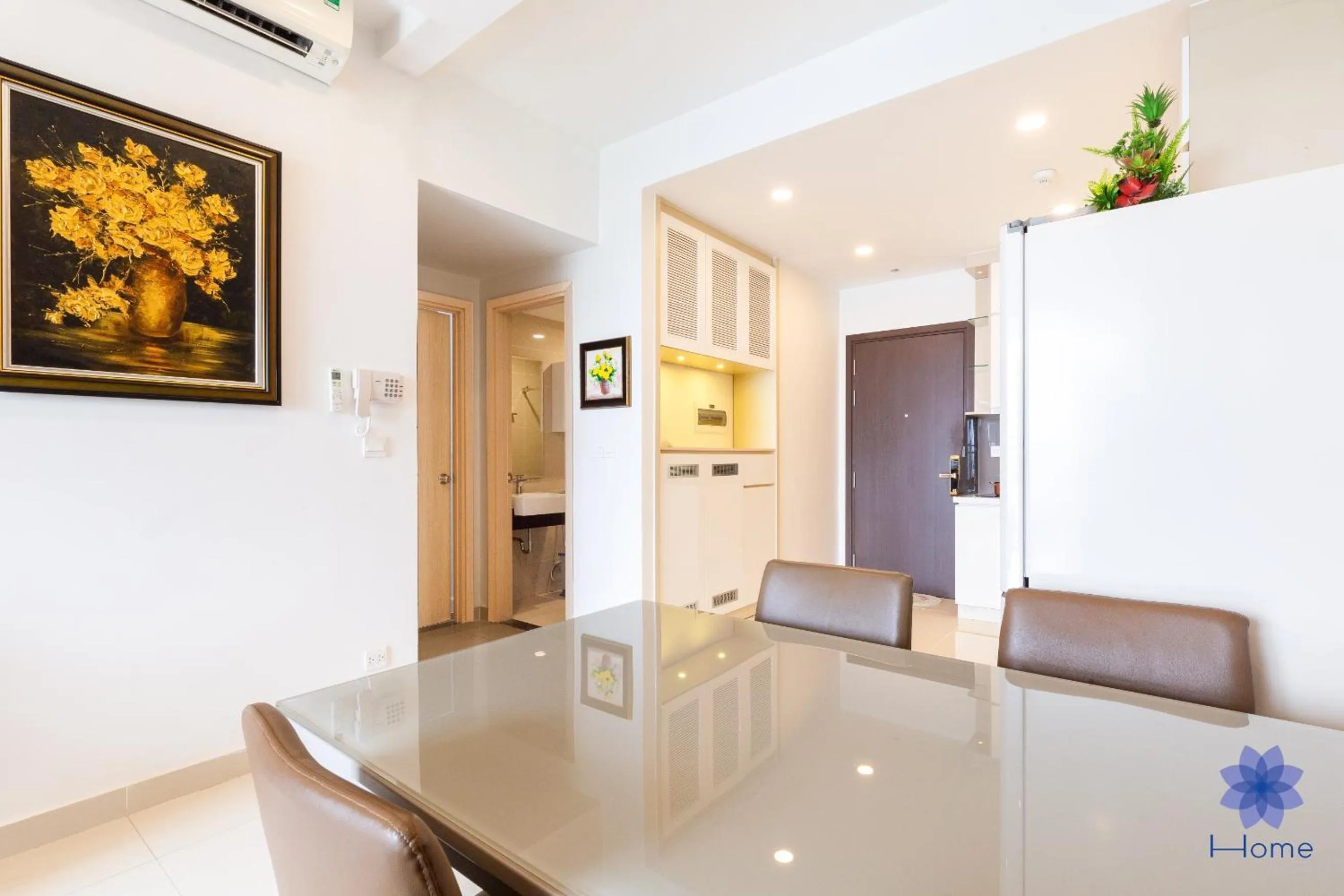 Seating area in iHome Furnished Apartments with Free Gym & Pool, Airport Pick-Up Service