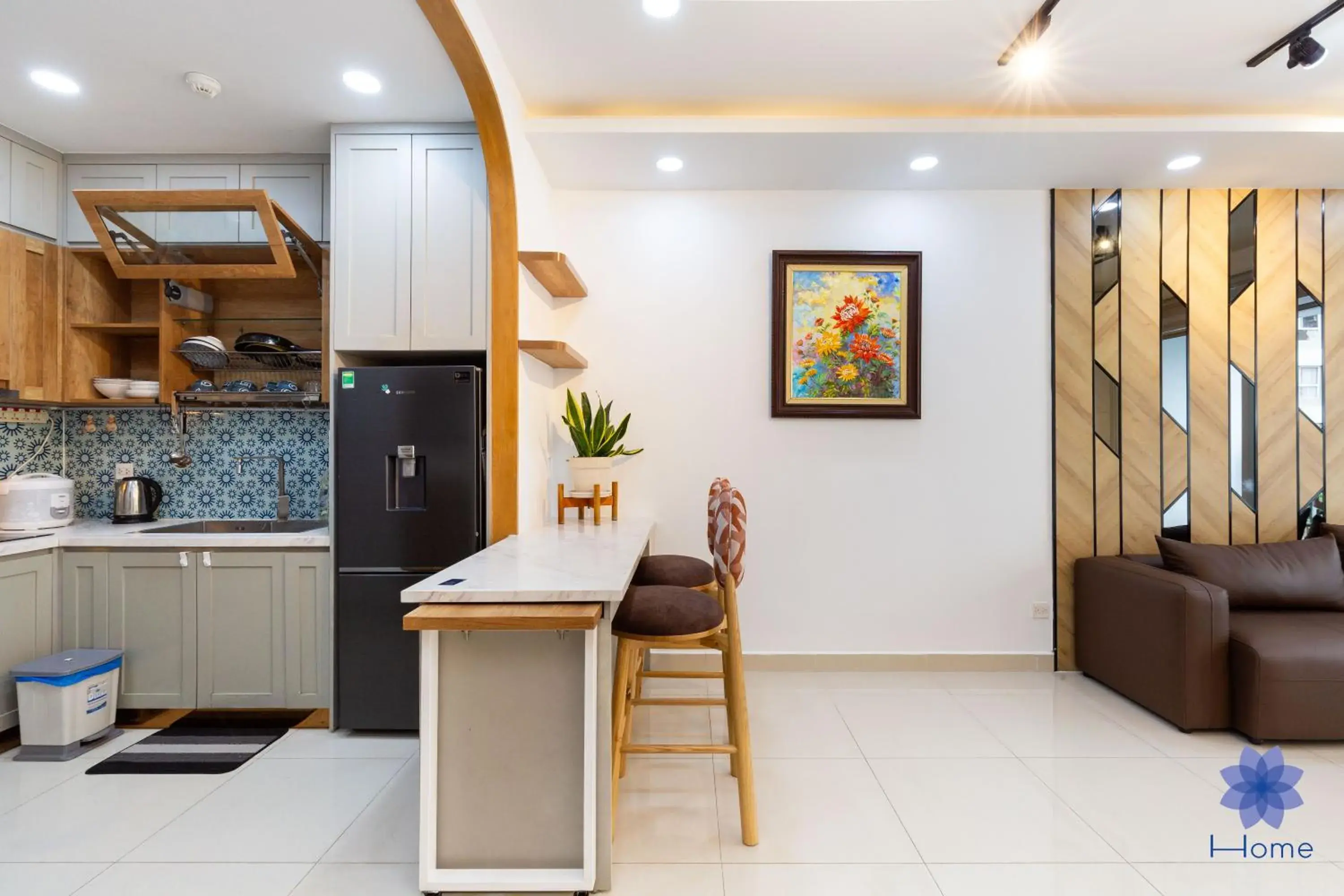 Kitchen or kitchenette in iHome Furnished Apartments with Free Gym & Pool, Airport Pick-Up Service Kitchen or kitchenette in iHome Furnished Apartments with Free Gym & Pool, Airport Pick-Up Service