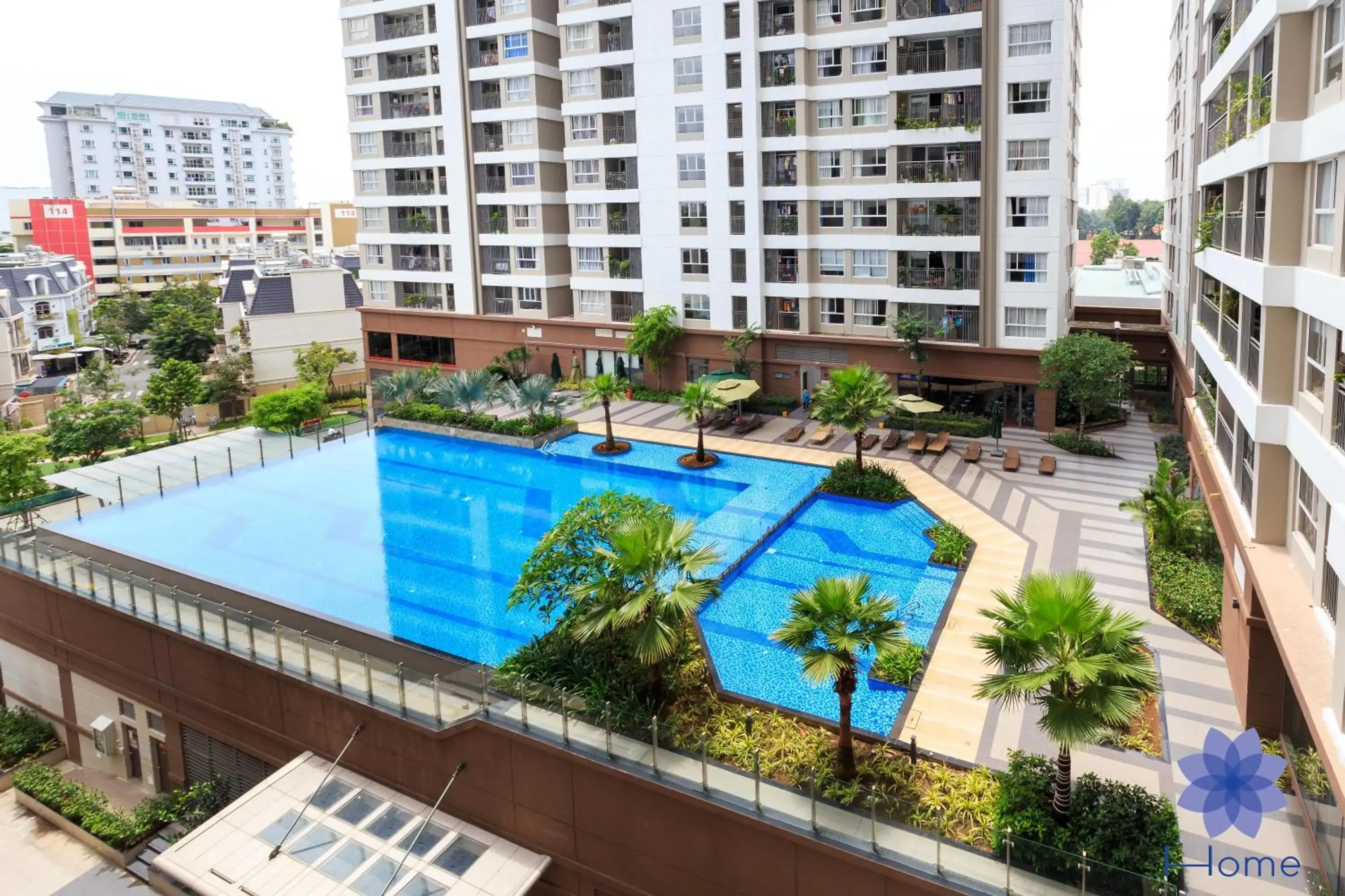 Apartment with Pool View in iHome Furnished Apartments with Free Gym & Pool, Airport Pick-Up Service Apartment with Pool View in iHome Furnished Apartments with Free Gym & Pool, Airport Pick-Up Service