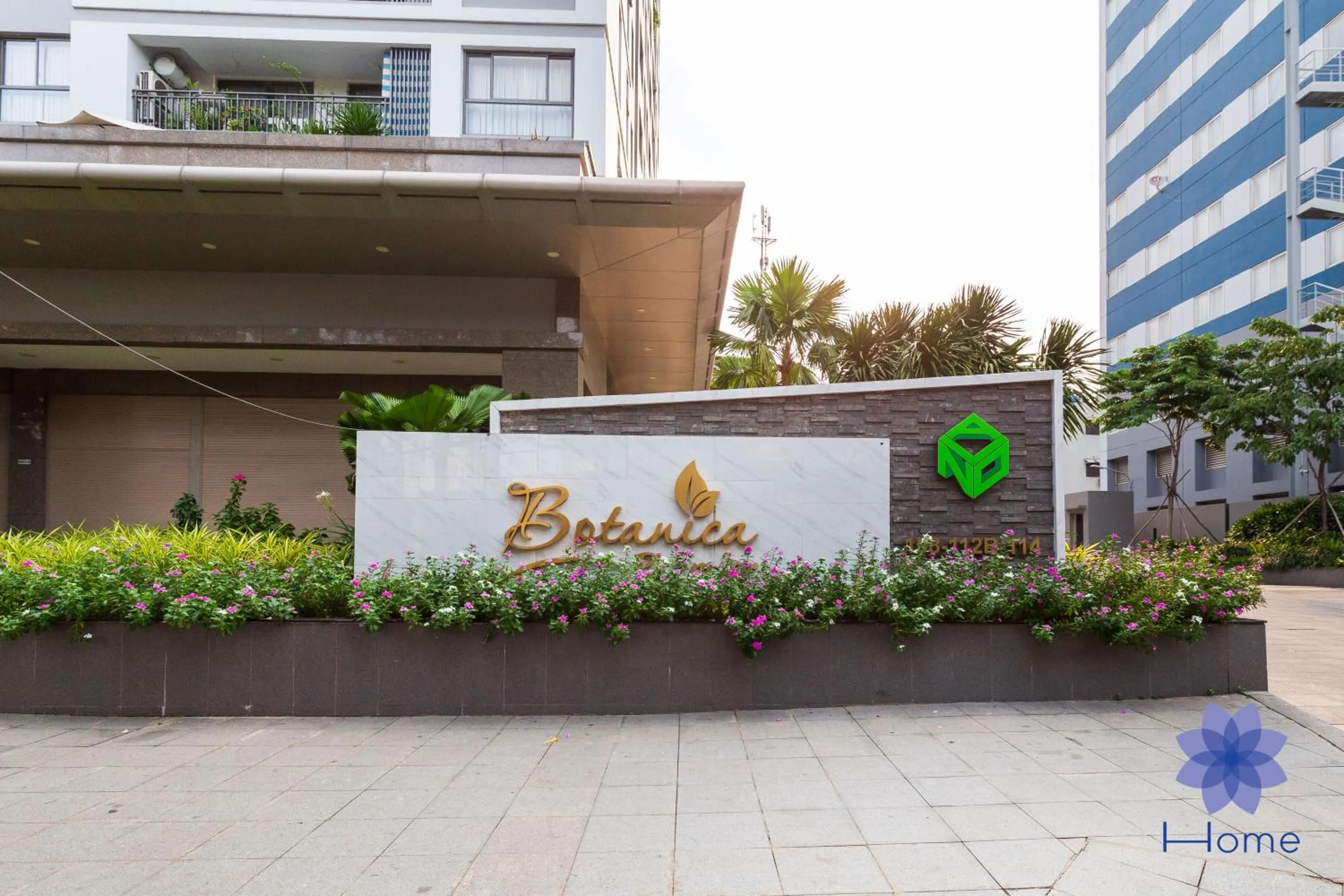 iHome Furnished Apartments with Free Gym & Pool, Airport Pick-Up Service