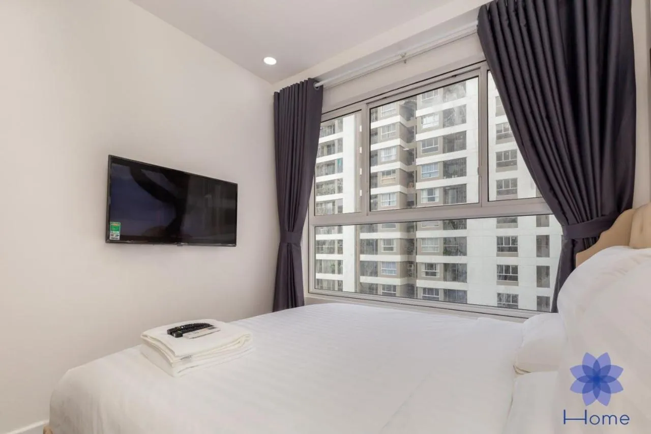 Bed in iHome Furnished Apartments with Free Gym & Pool, Airport Pick-Up Service