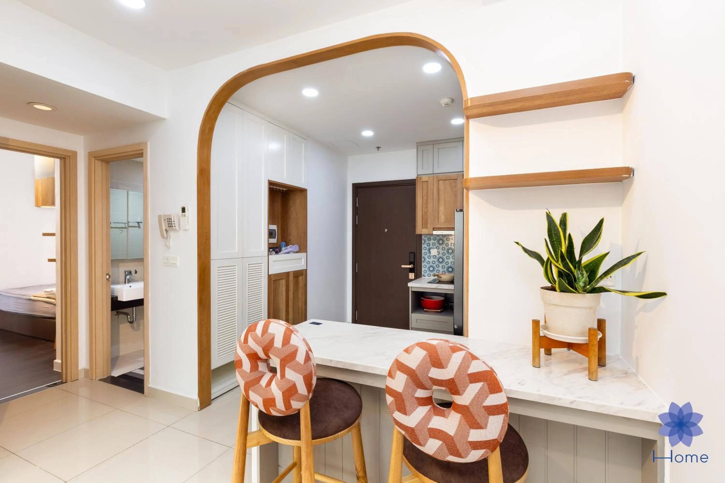 Bed in iHome Furnished Apartments with Free Gym & Pool, Airport Pick-Up Service