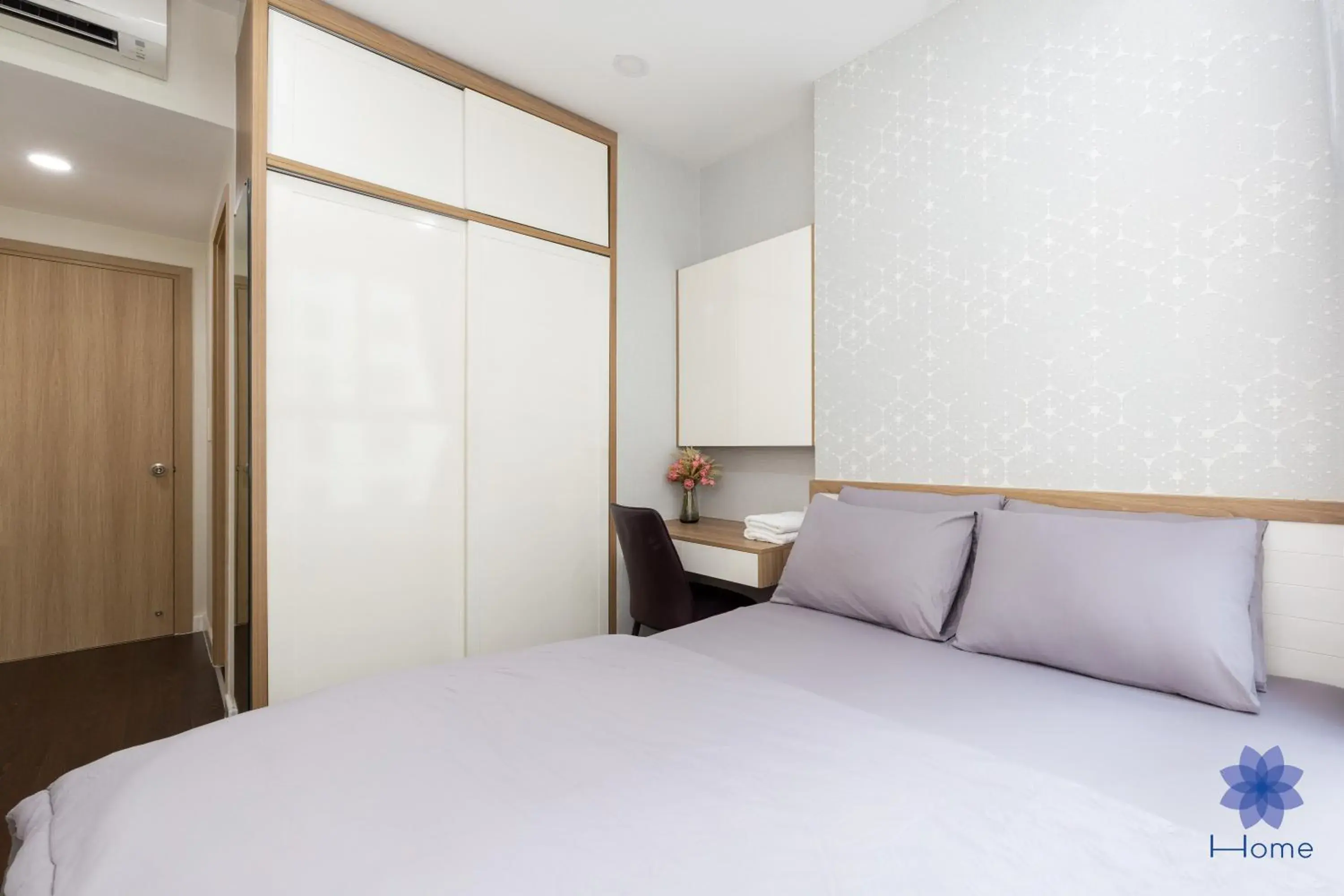 Bed in iHome Furnished Apartments with Free Gym & Pool, Airport Pick-Up Service Bed in iHome Furnished Apartments with Free Gym & Pool, Airport Pick-Up Service