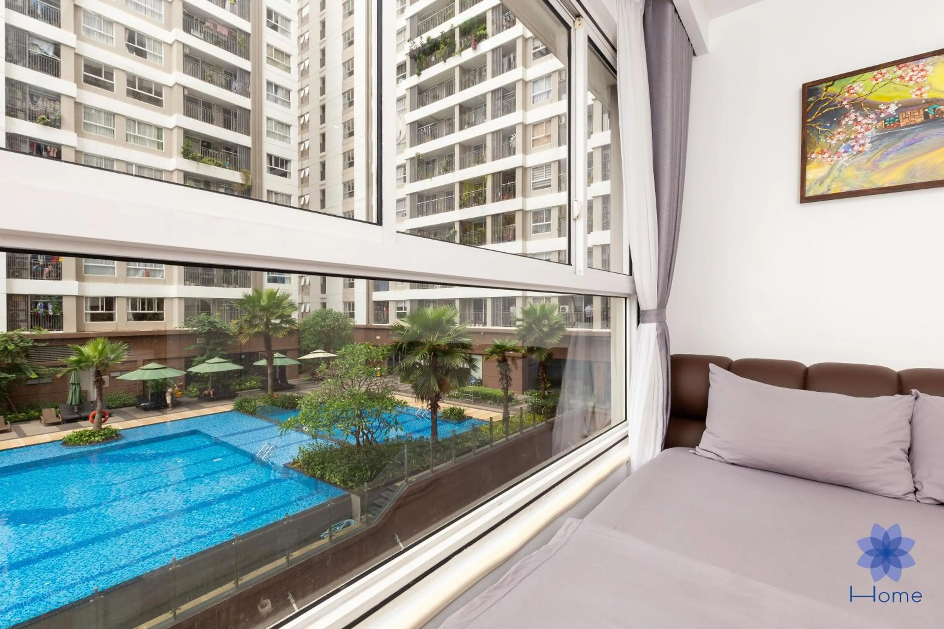 iHome Furnished Apartments with Free Gym & Pool, Airport Pick-Up Service