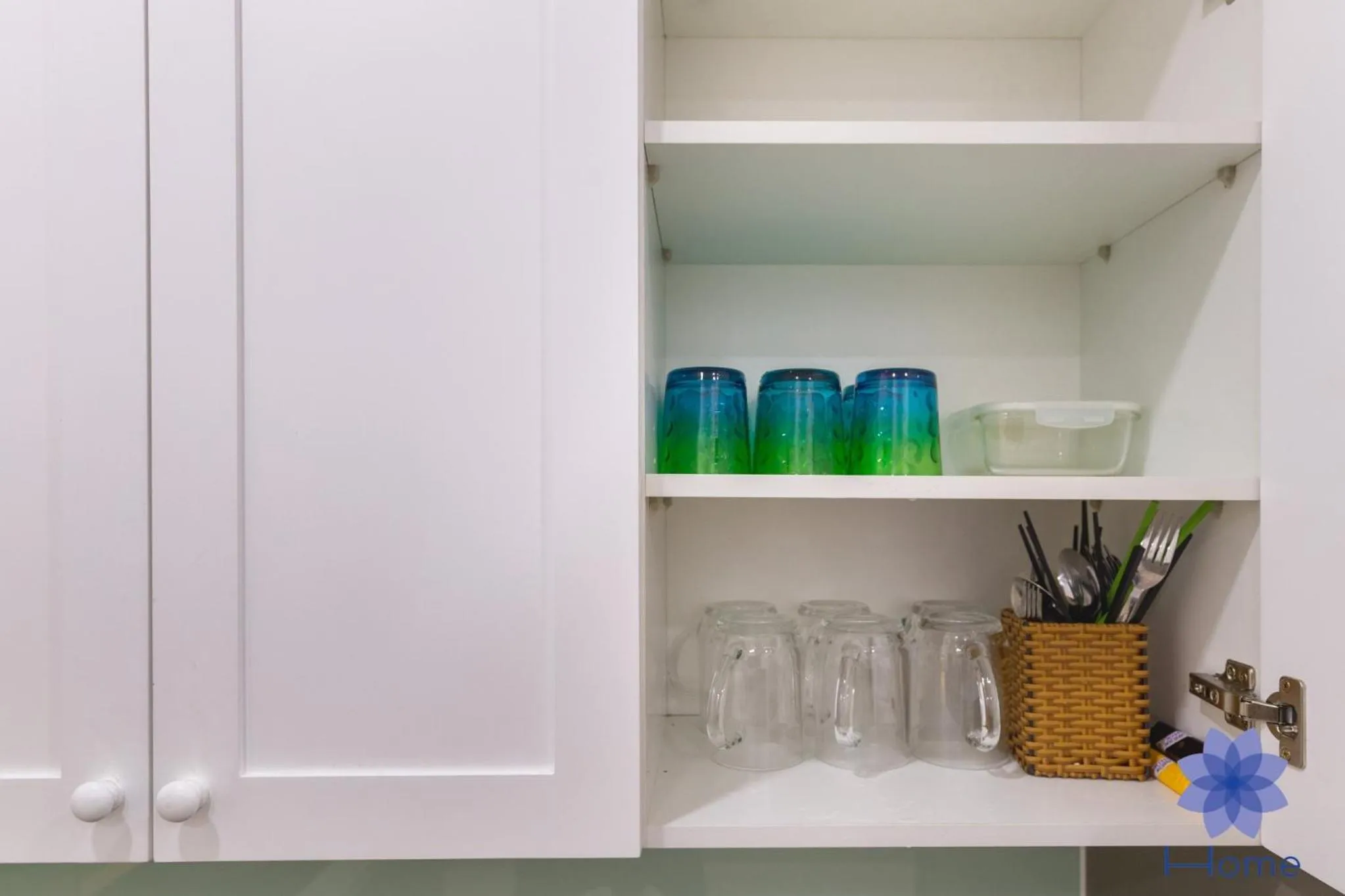 Coffee/tea facilities in iHome Furnished Apartments with Free Gym & Pool, Airport Pick-Up Service