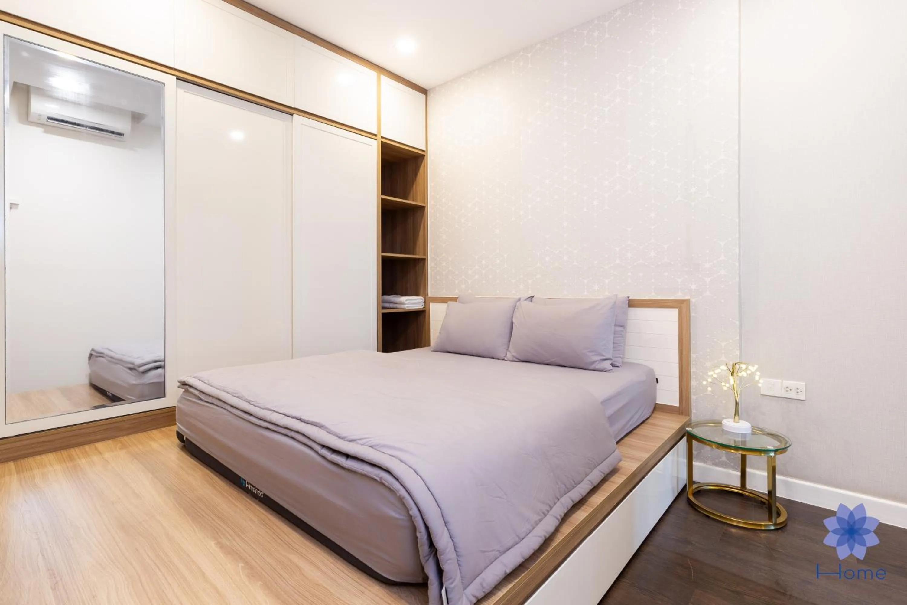 Bed in iHome Furnished Apartments with Free Gym & Pool, Airport Pick-Up Service