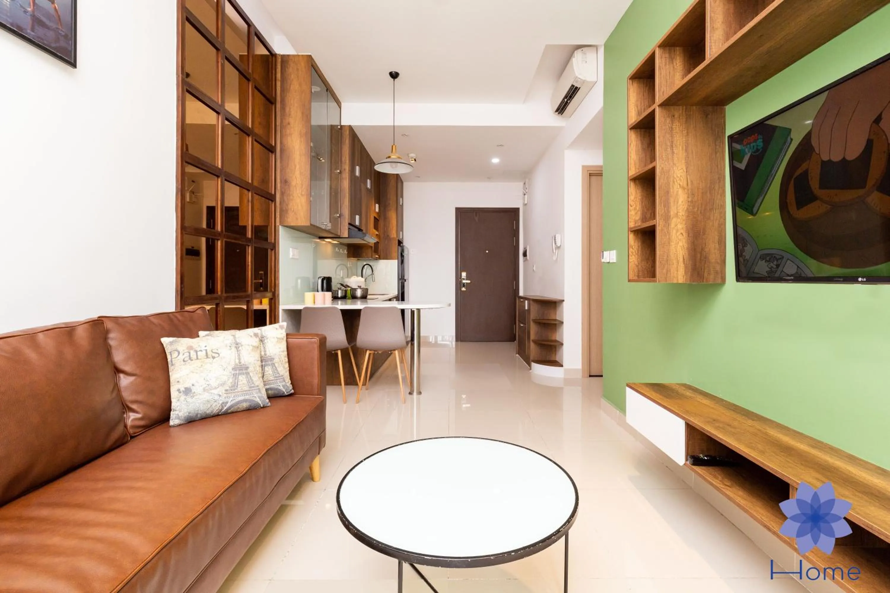 iHome Furnished Apartments with Free Gym & Pool, Airport Pick-Up Service