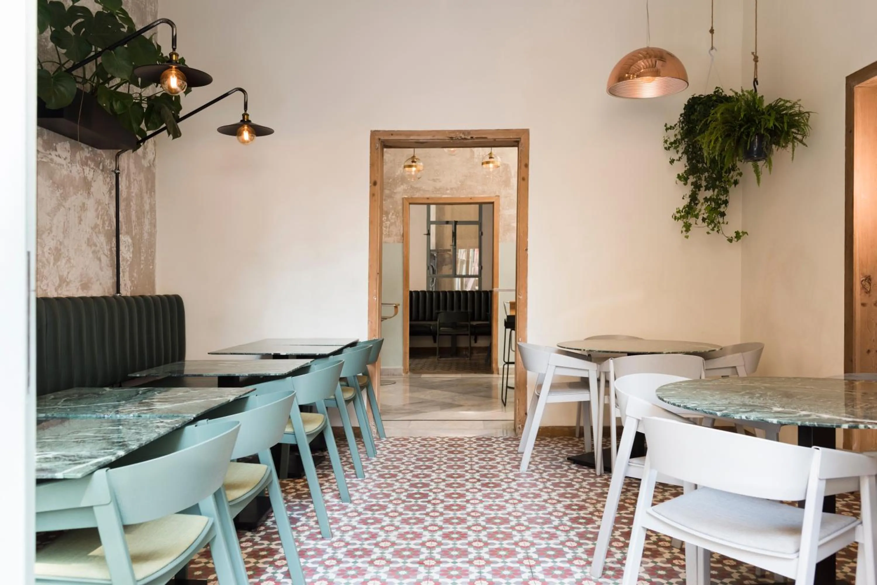 Restaurant/places to eat in Hotel Lost Gemmayzeh