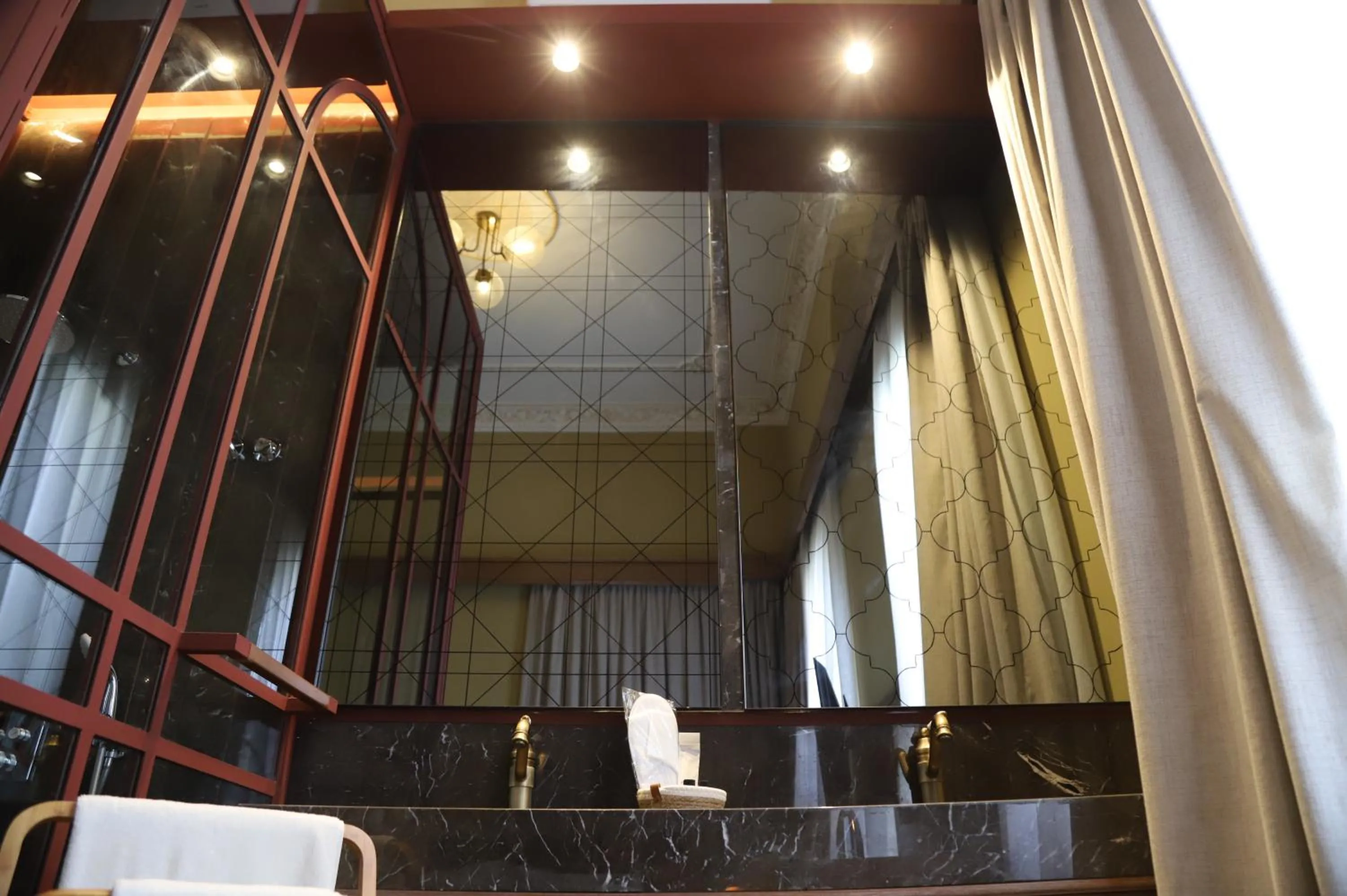 Restaurant/places to eat in Hotel Lost Gemmayzeh